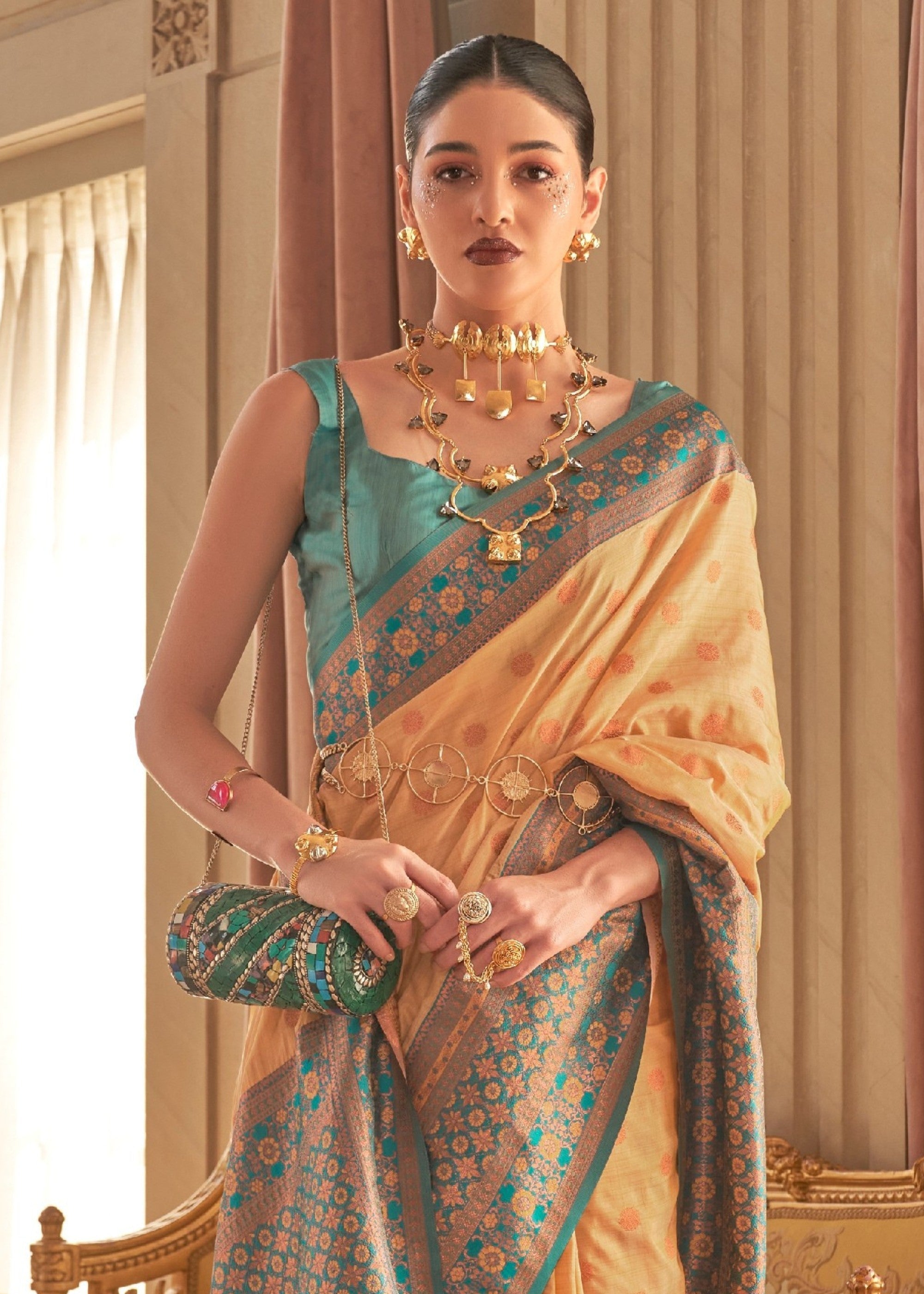 Canary Yellow Bamboo Copper Zari Handloom Weaving Saree - qivii