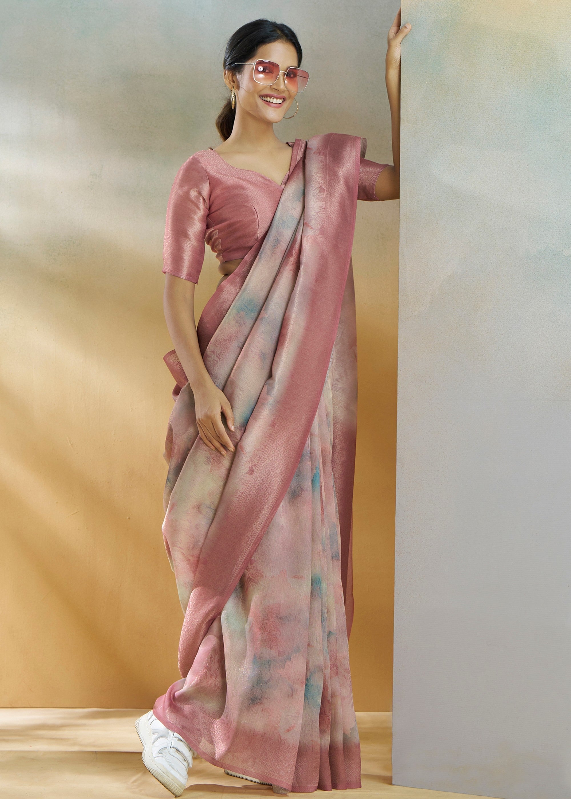 Creamy Pink Handloom Weaving Silk Saree - qivii
