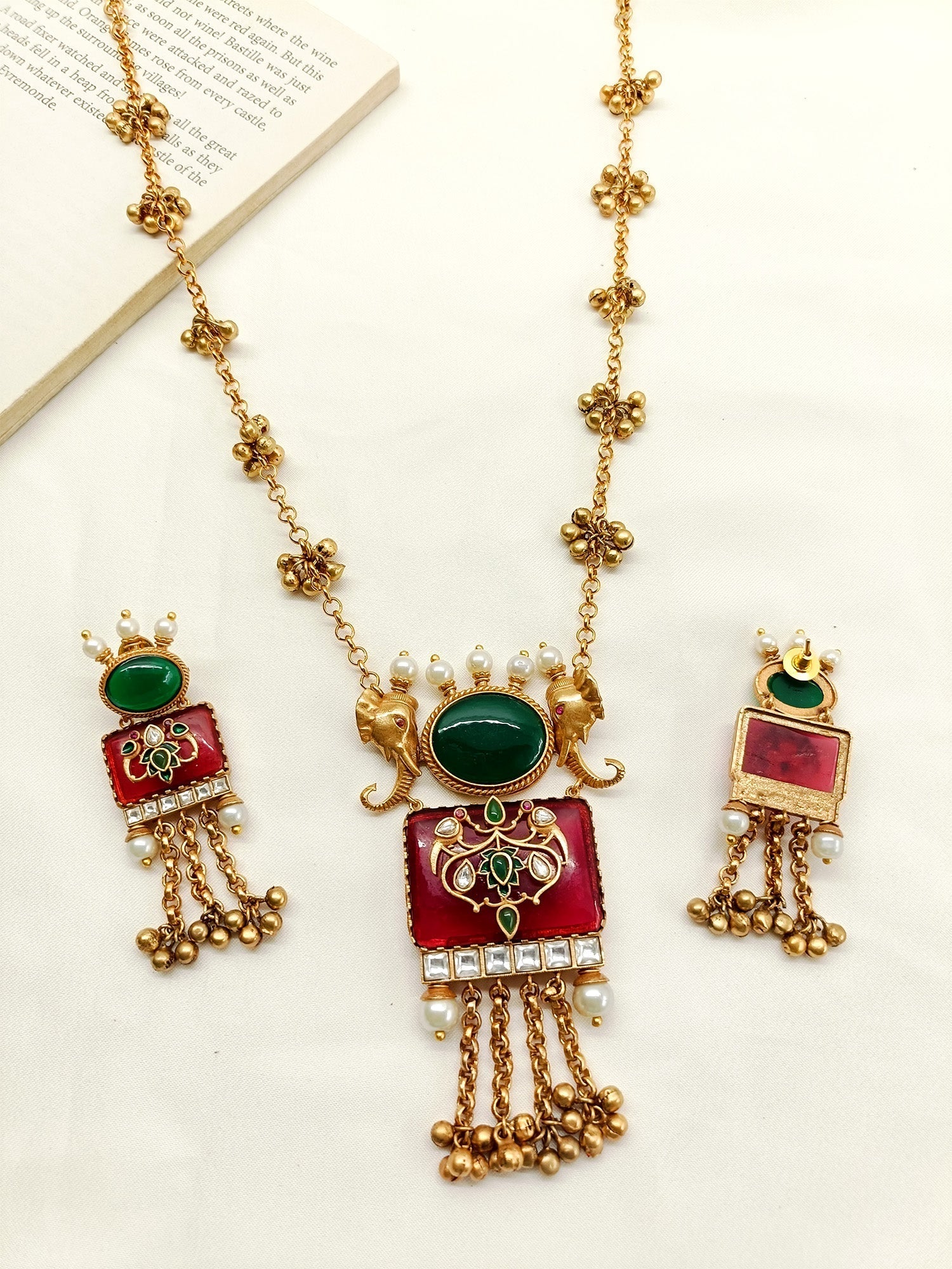 Fereen M & G Boutique Necklace Set - qivii