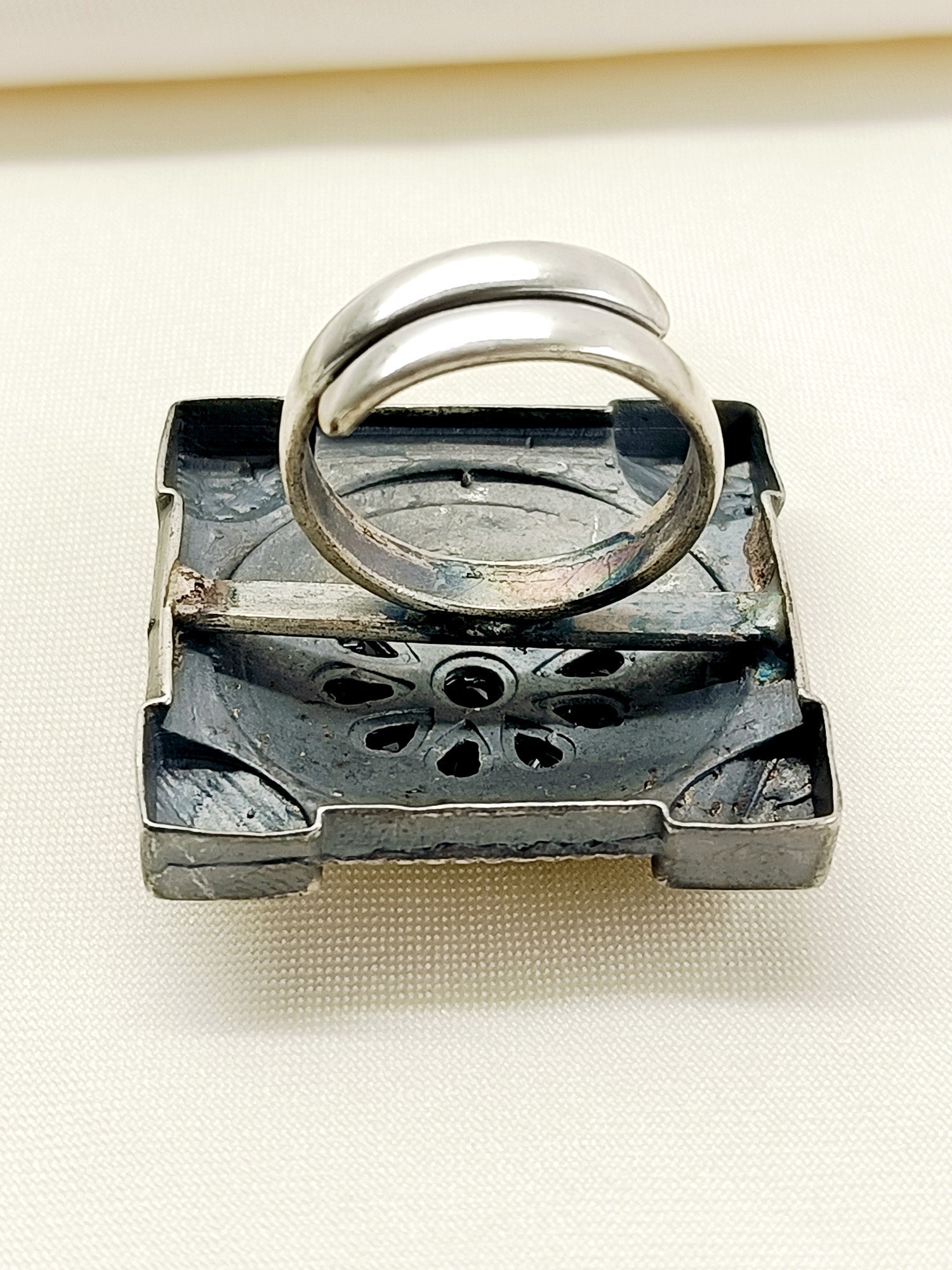 Vrinya Multi Colour Oxidized Finger Ring