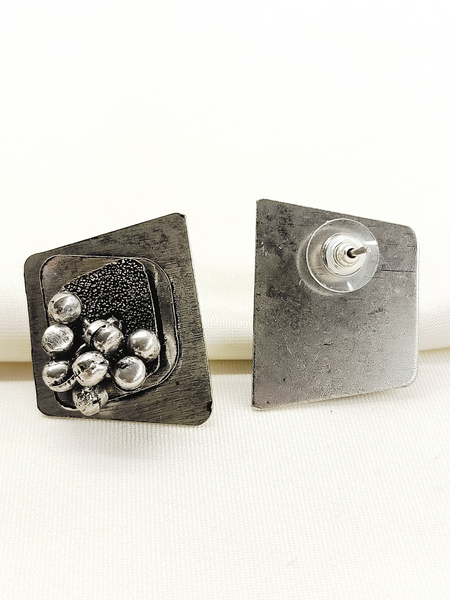 Vikasita Plain Oxidized Tops