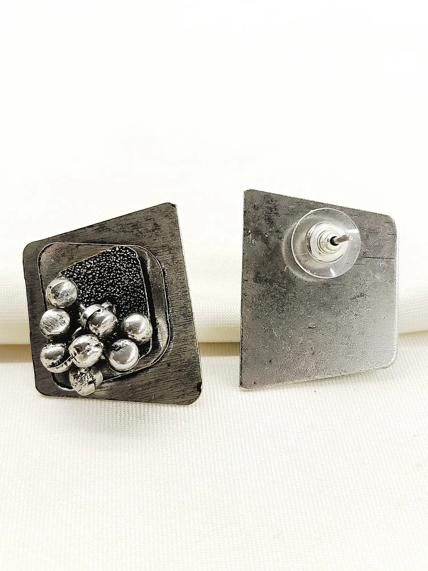 Vikasita Plain Oxidized Tops