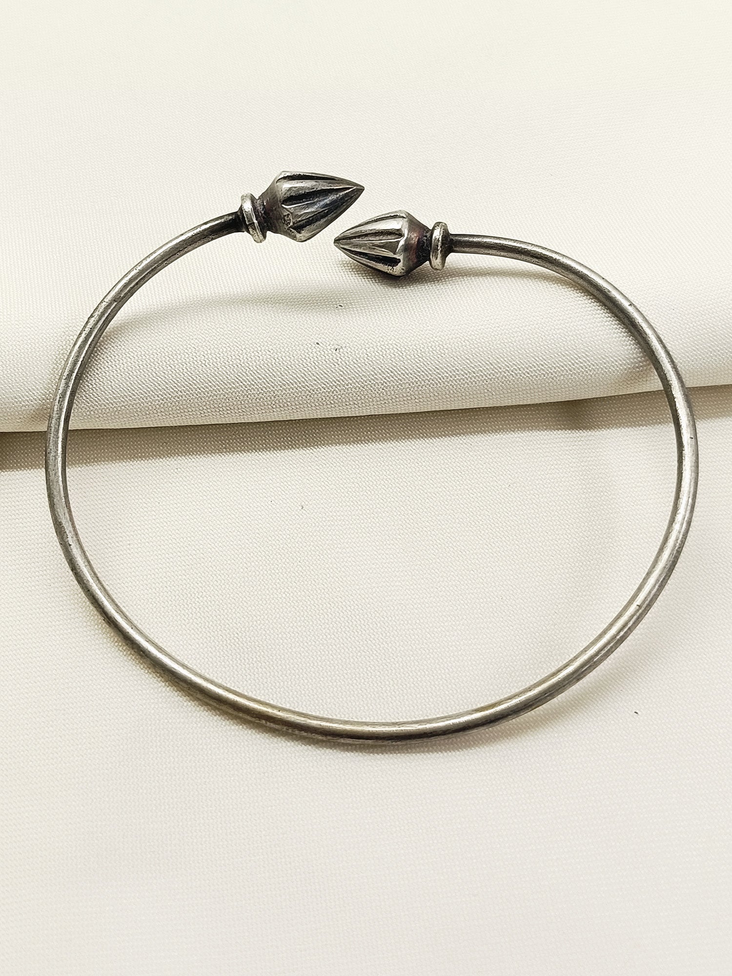 Marvi Plain Oxidized Bracelet