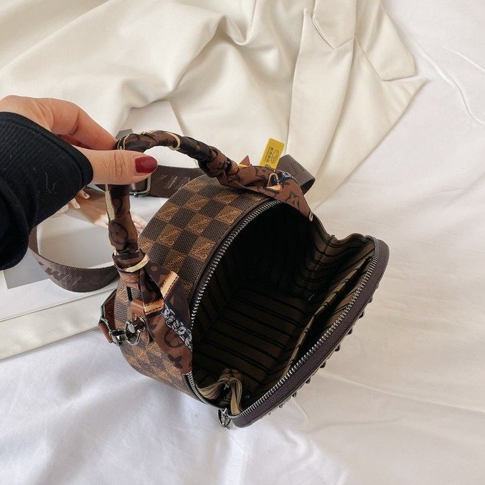 Women's Retro Textured Round Bag – Vintage Crossbody with Detachable Charm & Scarf, Versatile Top Handle & Adjustable Strap