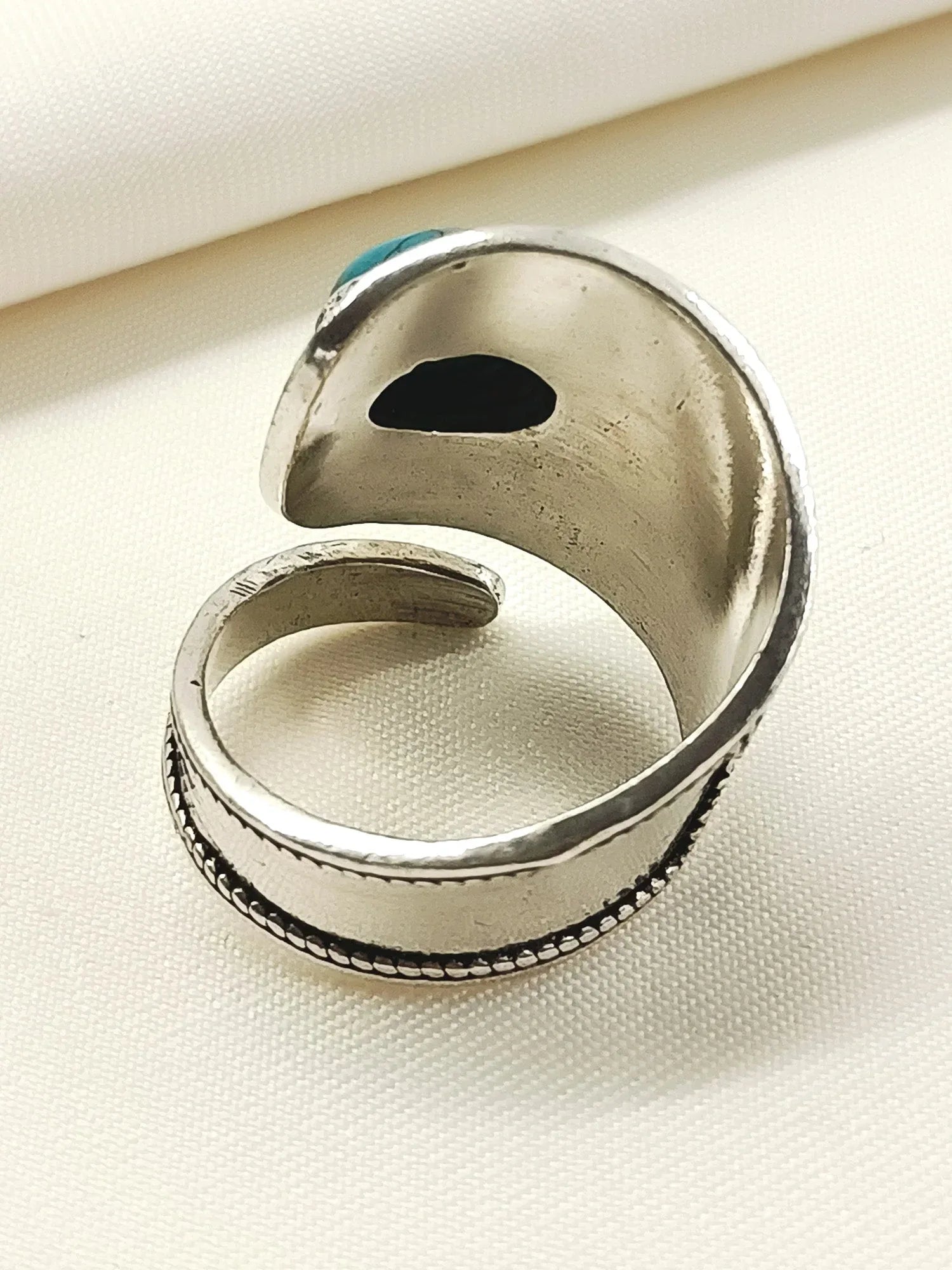 Chitrangana Firozi Western Finger Ring