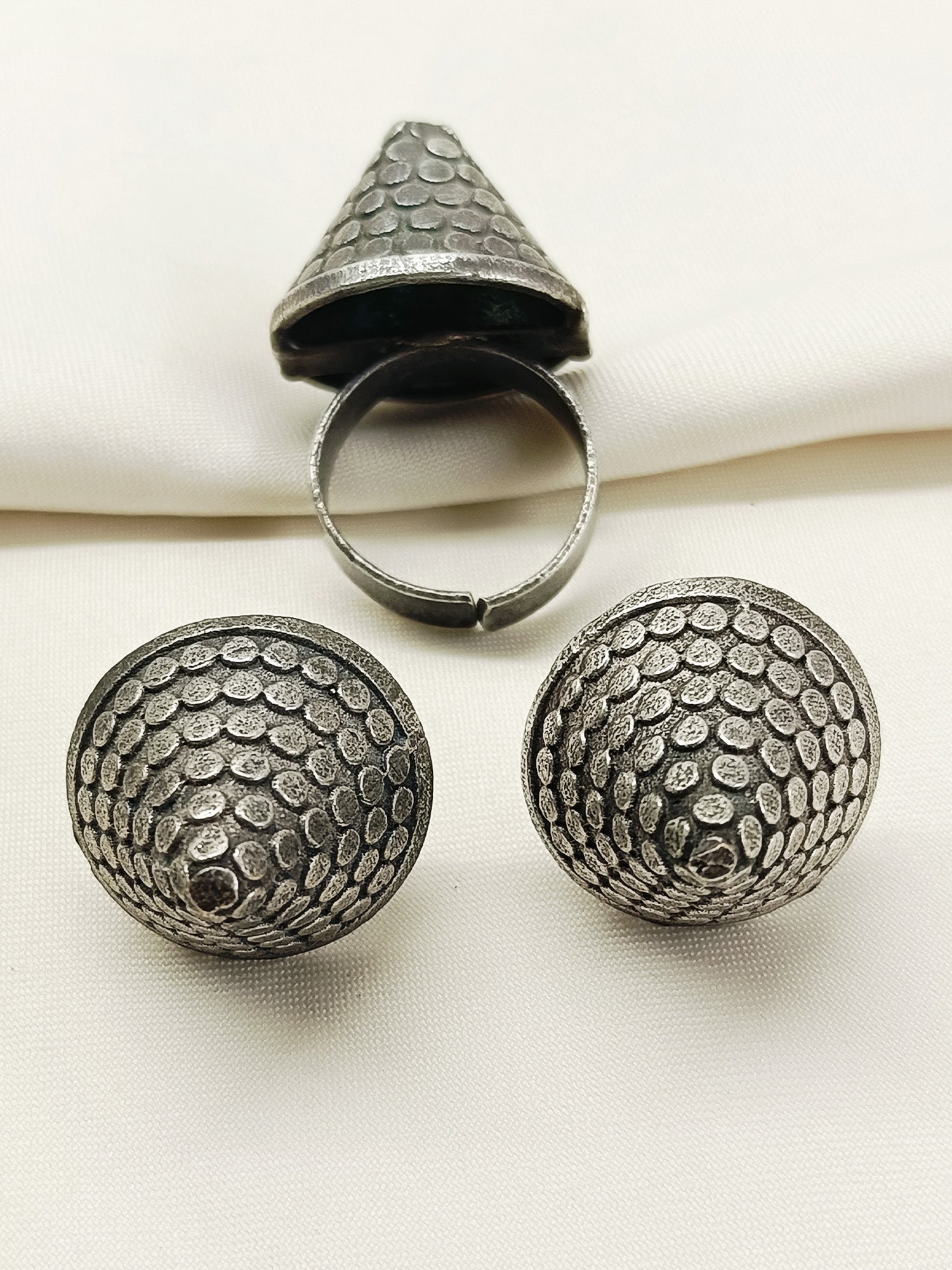 Rishima Plain Oxidized Tops With Finger Ring