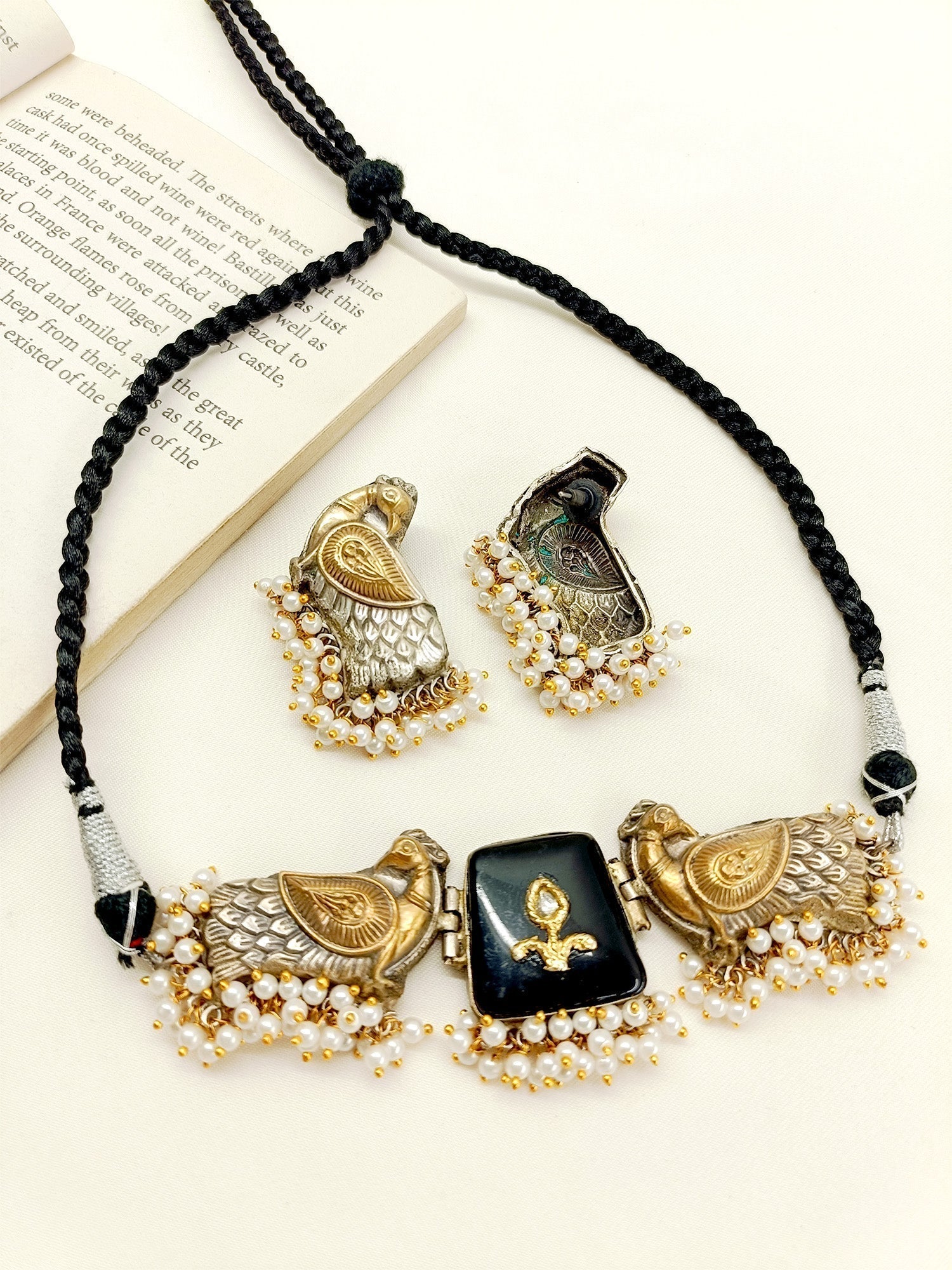 Safa Black Peacock Oxidized Choker Set - qivii