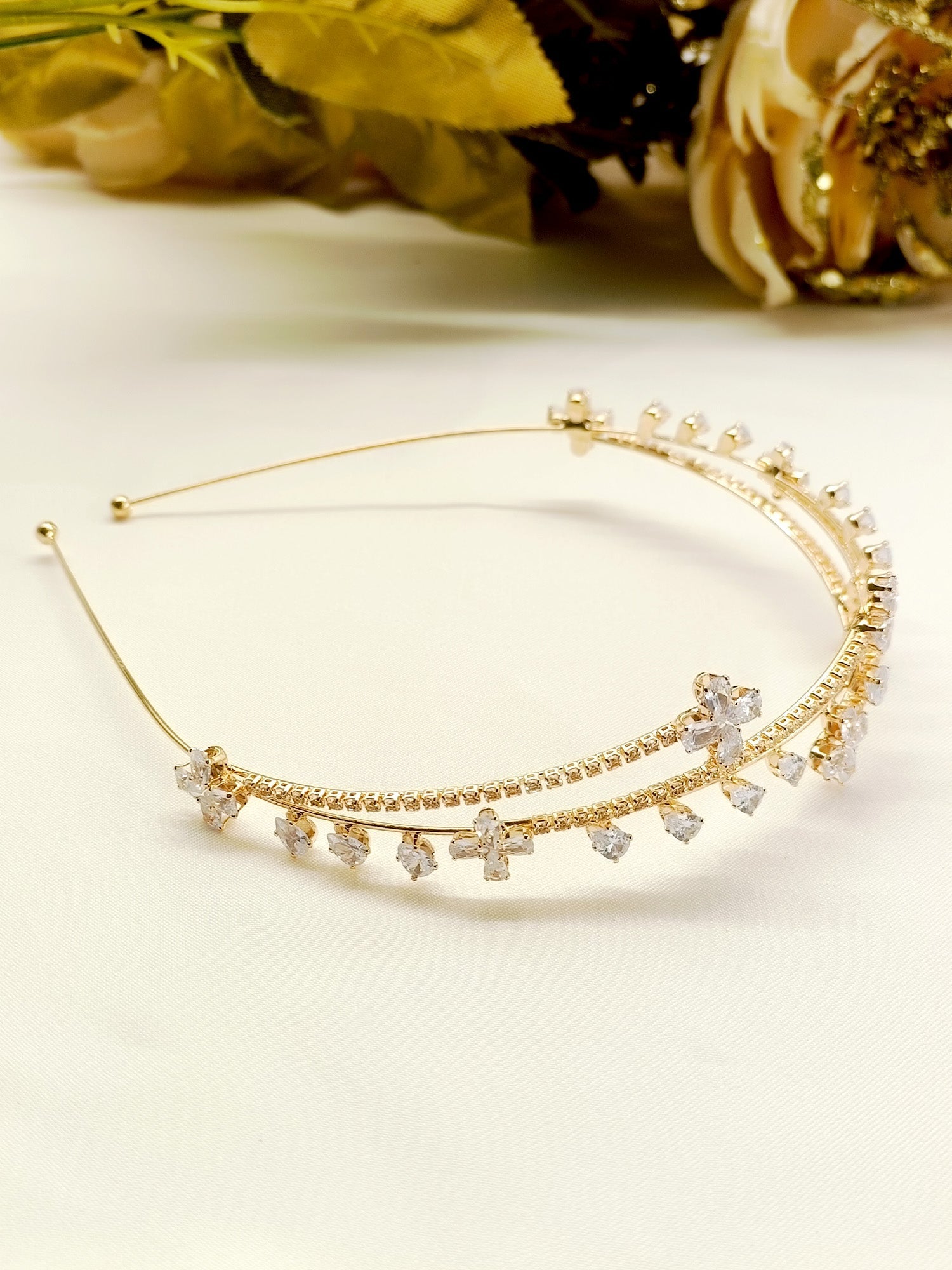 Surbhi American Diamond Hair Band - qivii