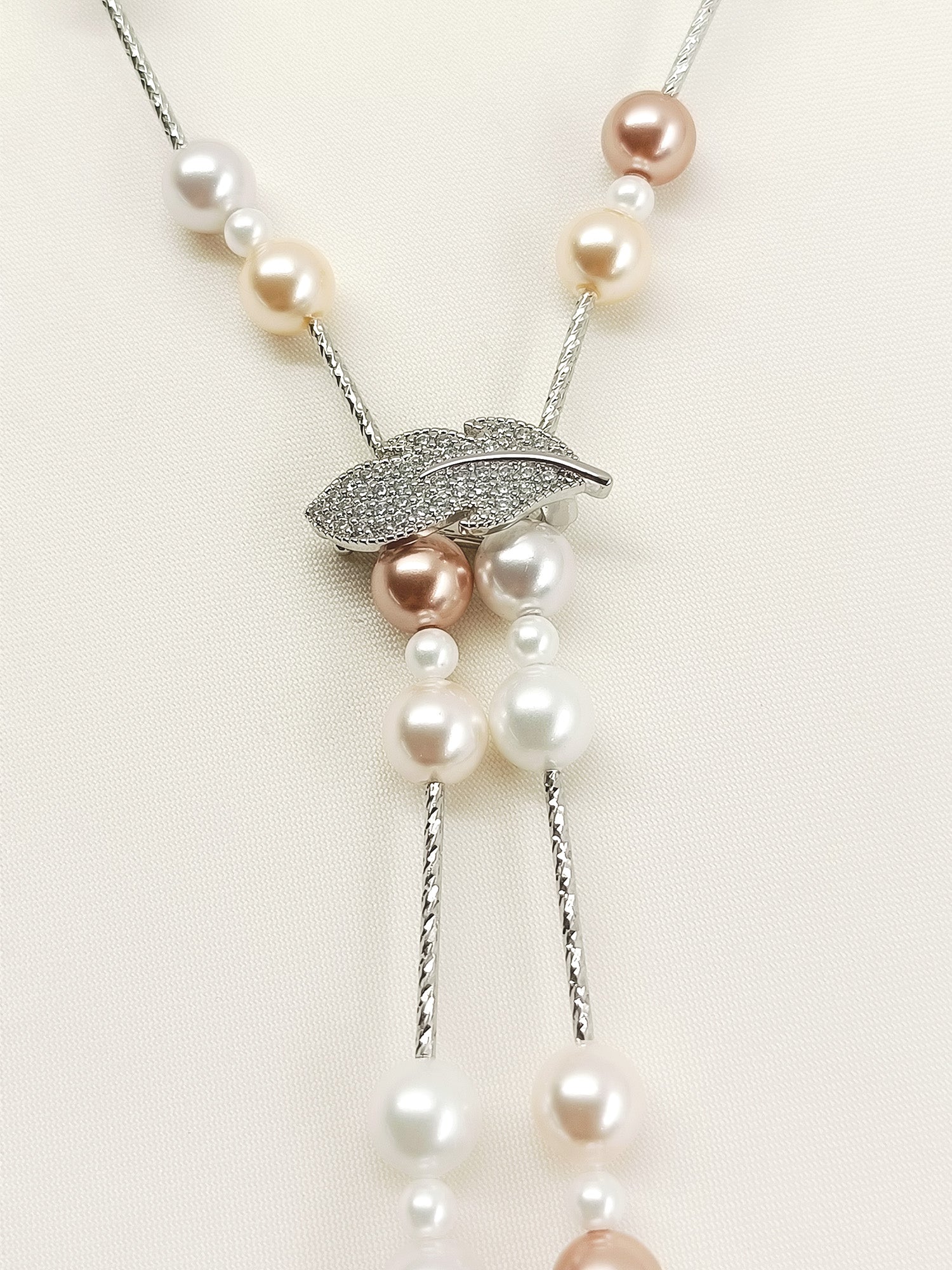 Conoidal Off White Beads Neckpiece