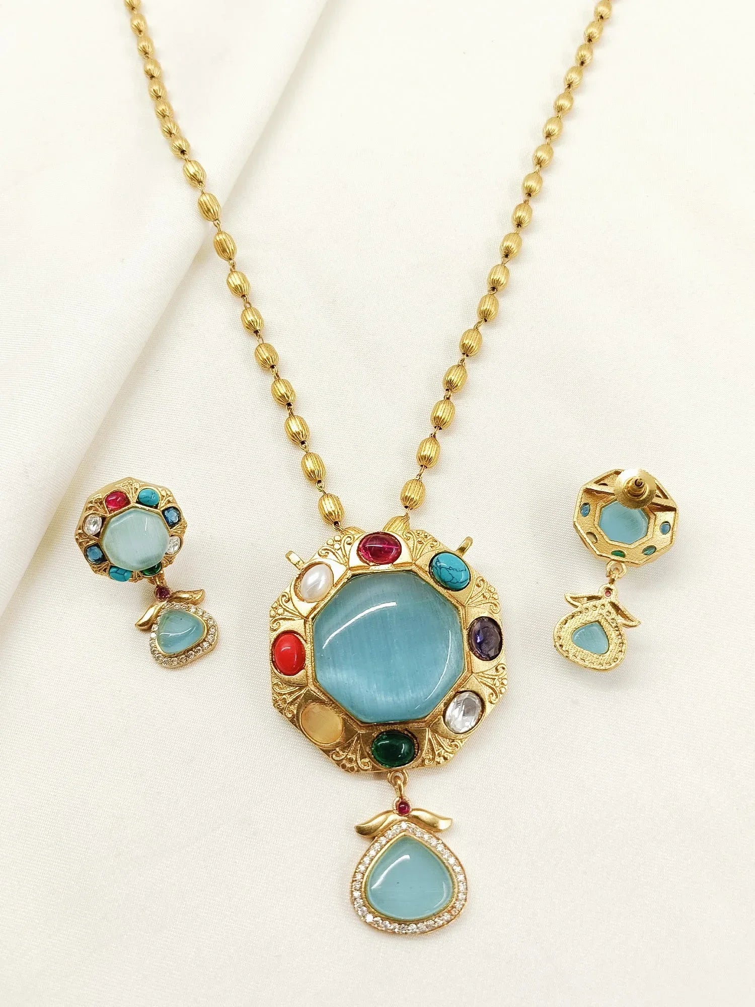 Vania Multi Colour Oxidized Pendant Set
