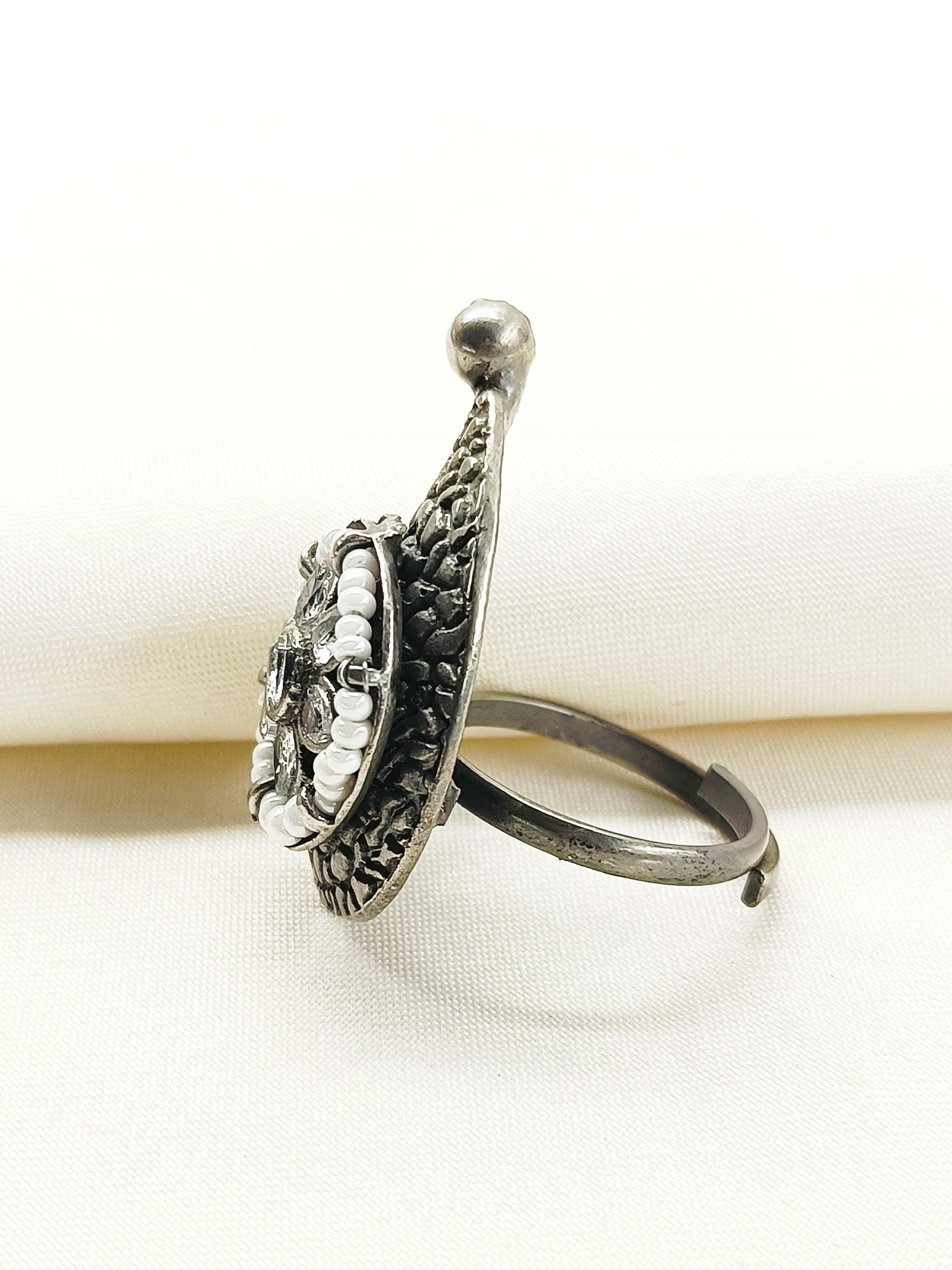 Khelani White Oxidized Finger Ring