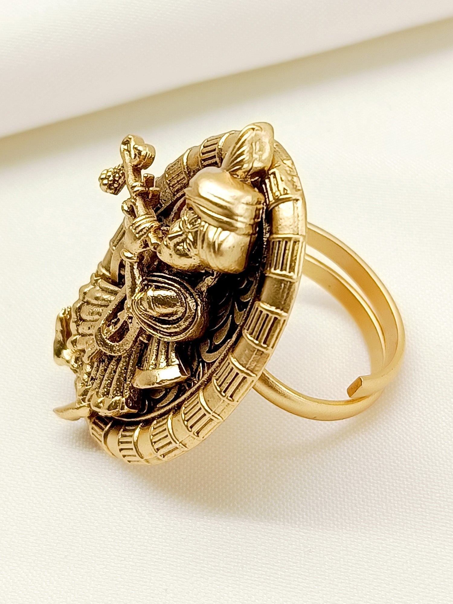Aadhyavi Antique Finger Ring