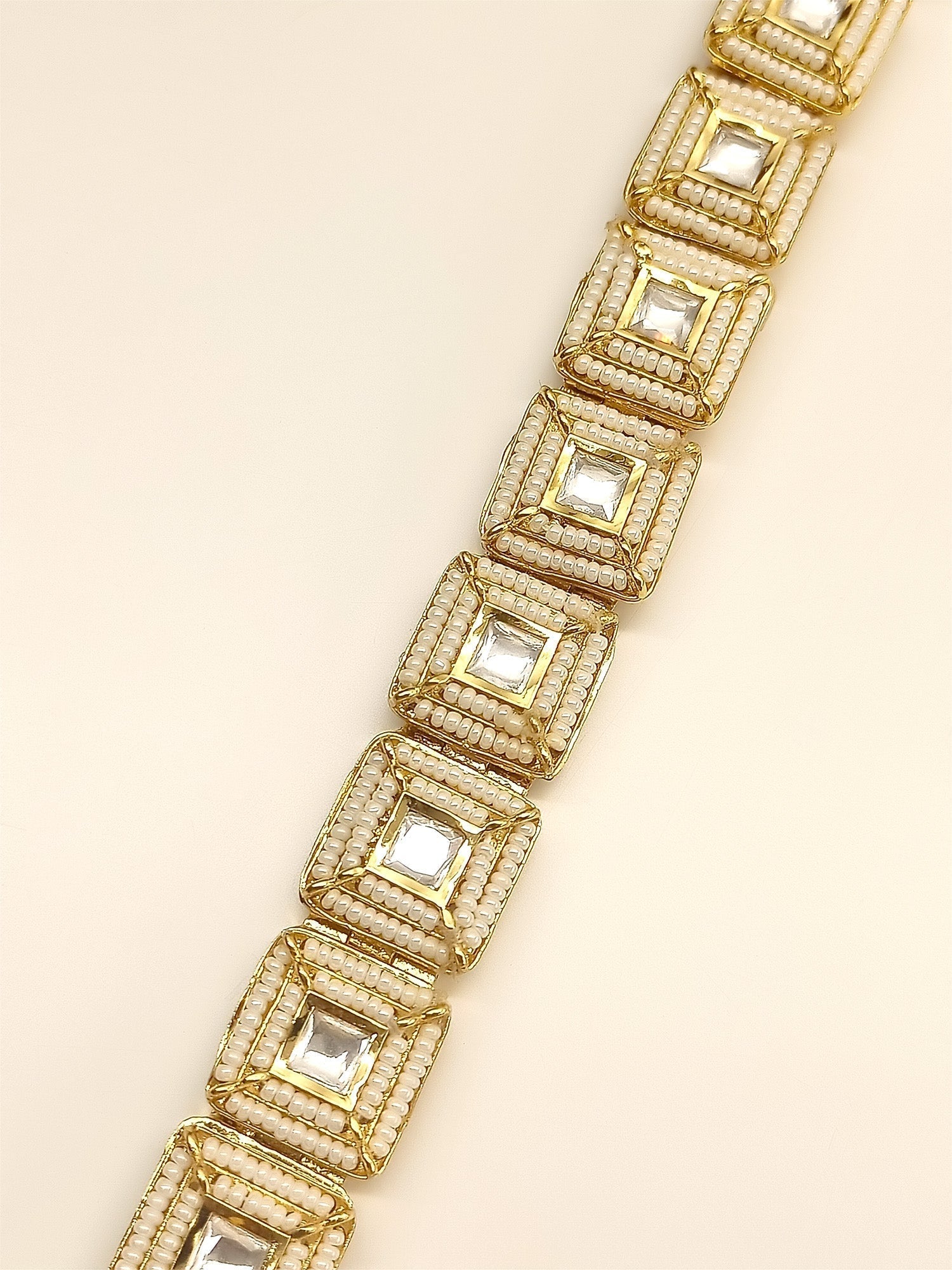 Aashi White Gold Plated Kundan Bracelet - qivii