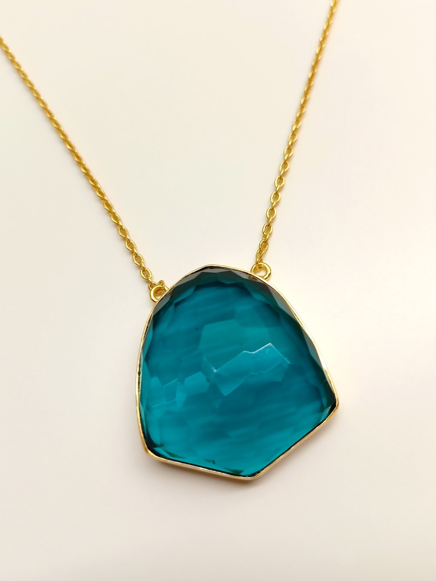 Najma Blue Natural Stone Neckpiece - qivii