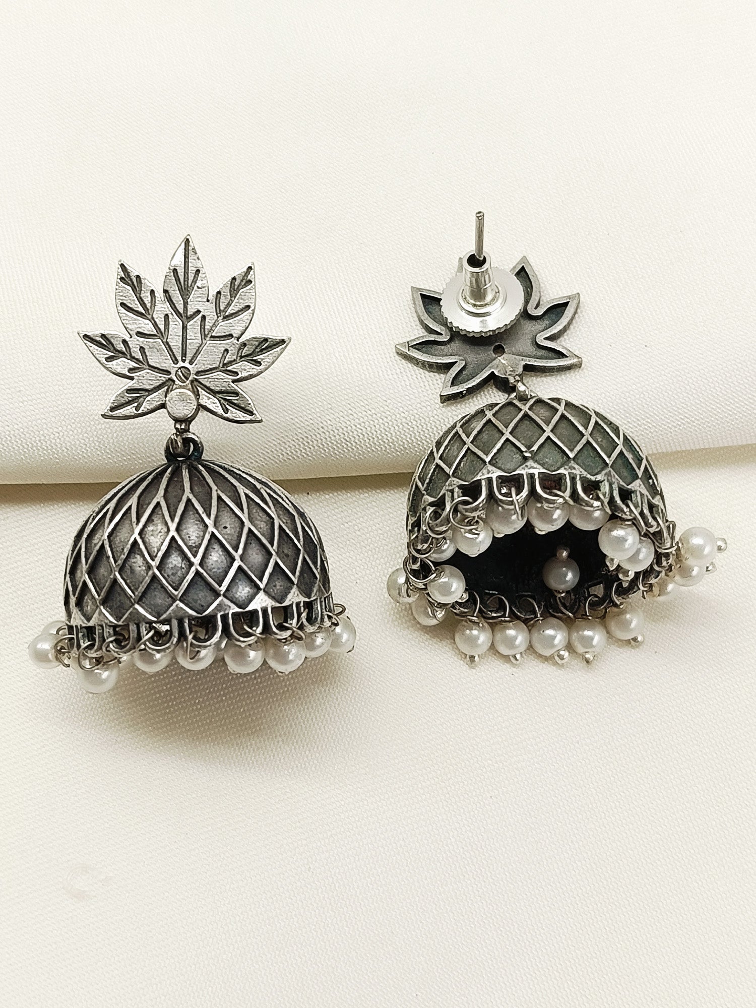 Abhirami Plain Oxidized Jhumki