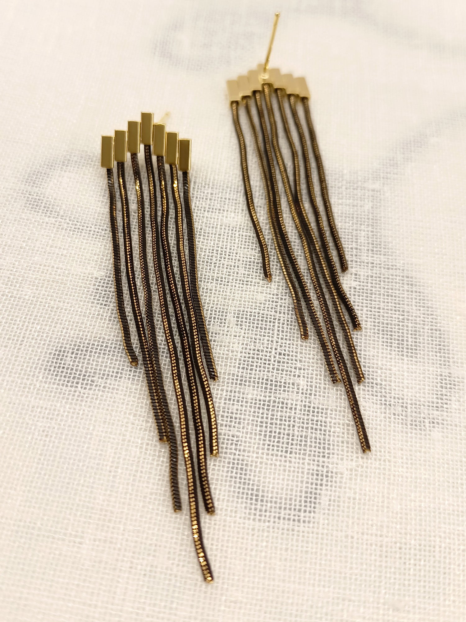 Bala Black Western Earrings - qivii