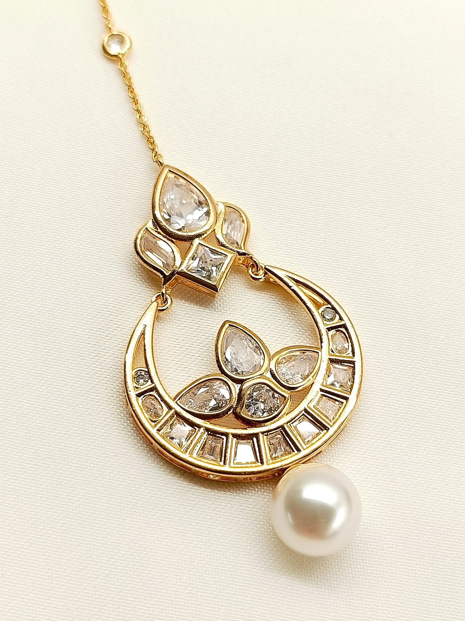 Yamini White American Diamond Maang Teeka