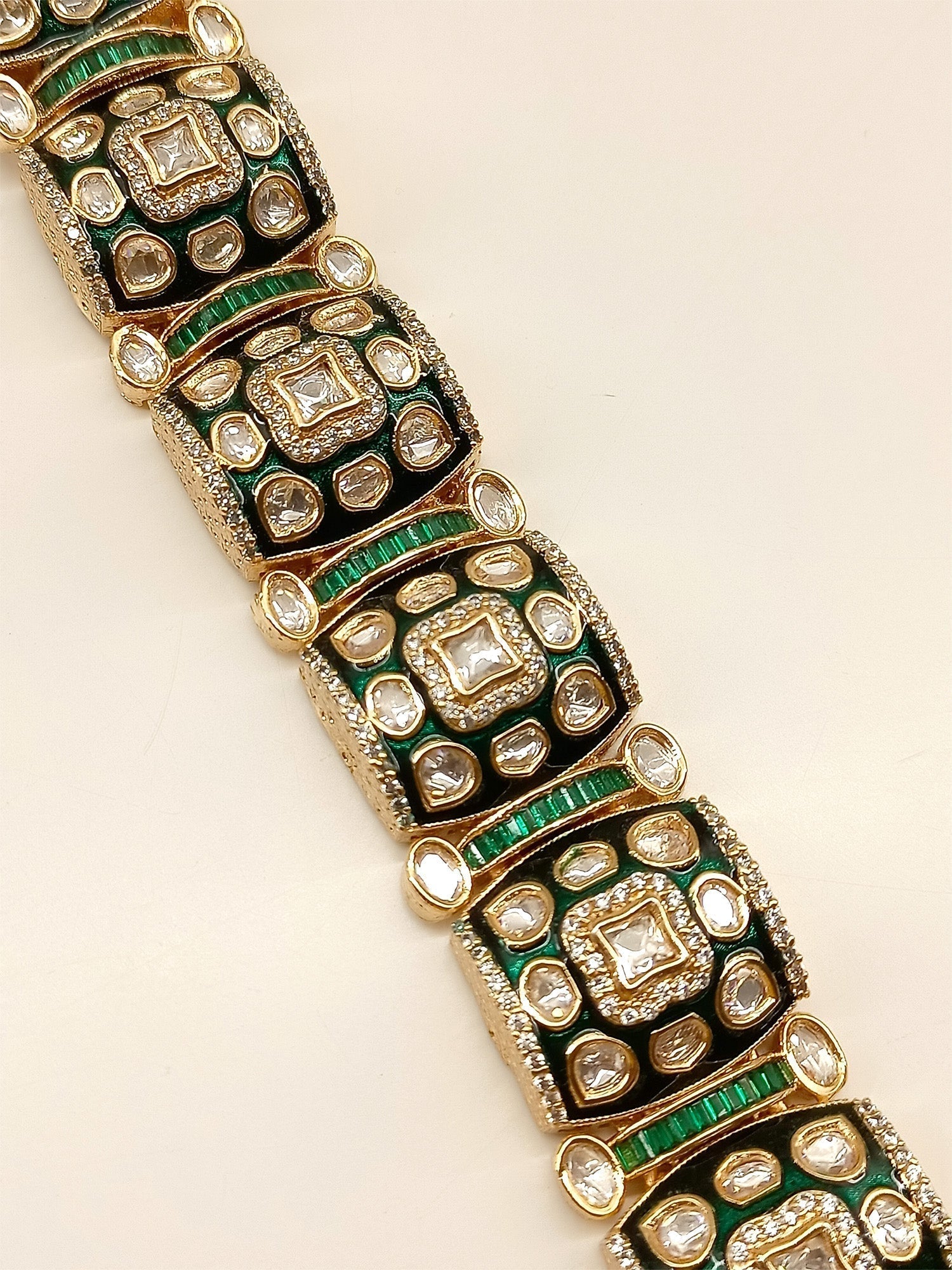 Ahira Green Kundan Bracelet - qivii