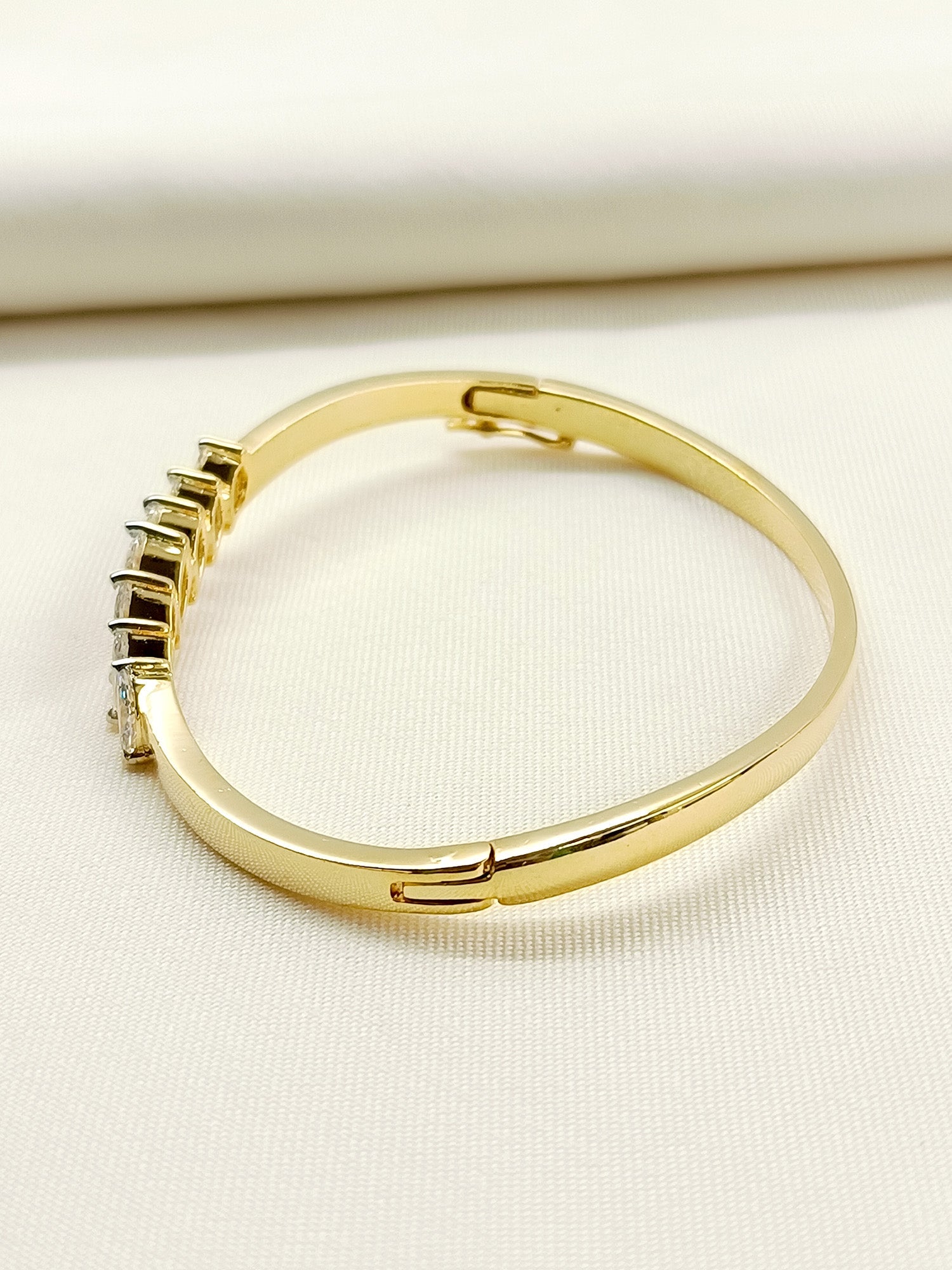 Meera 92.5 Silver Swarovski Stone Bracelet