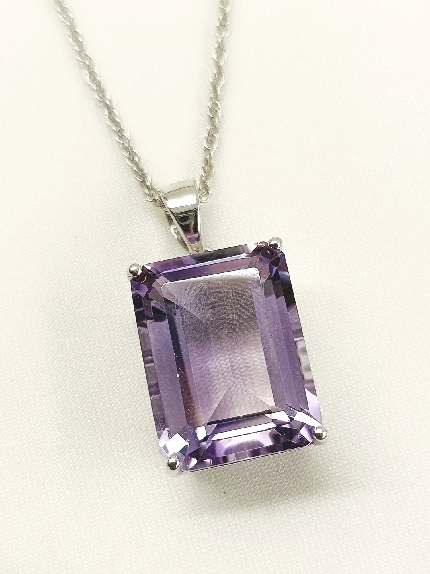 Madno Purple 92.5 Silver Amethyst Stone Pendal