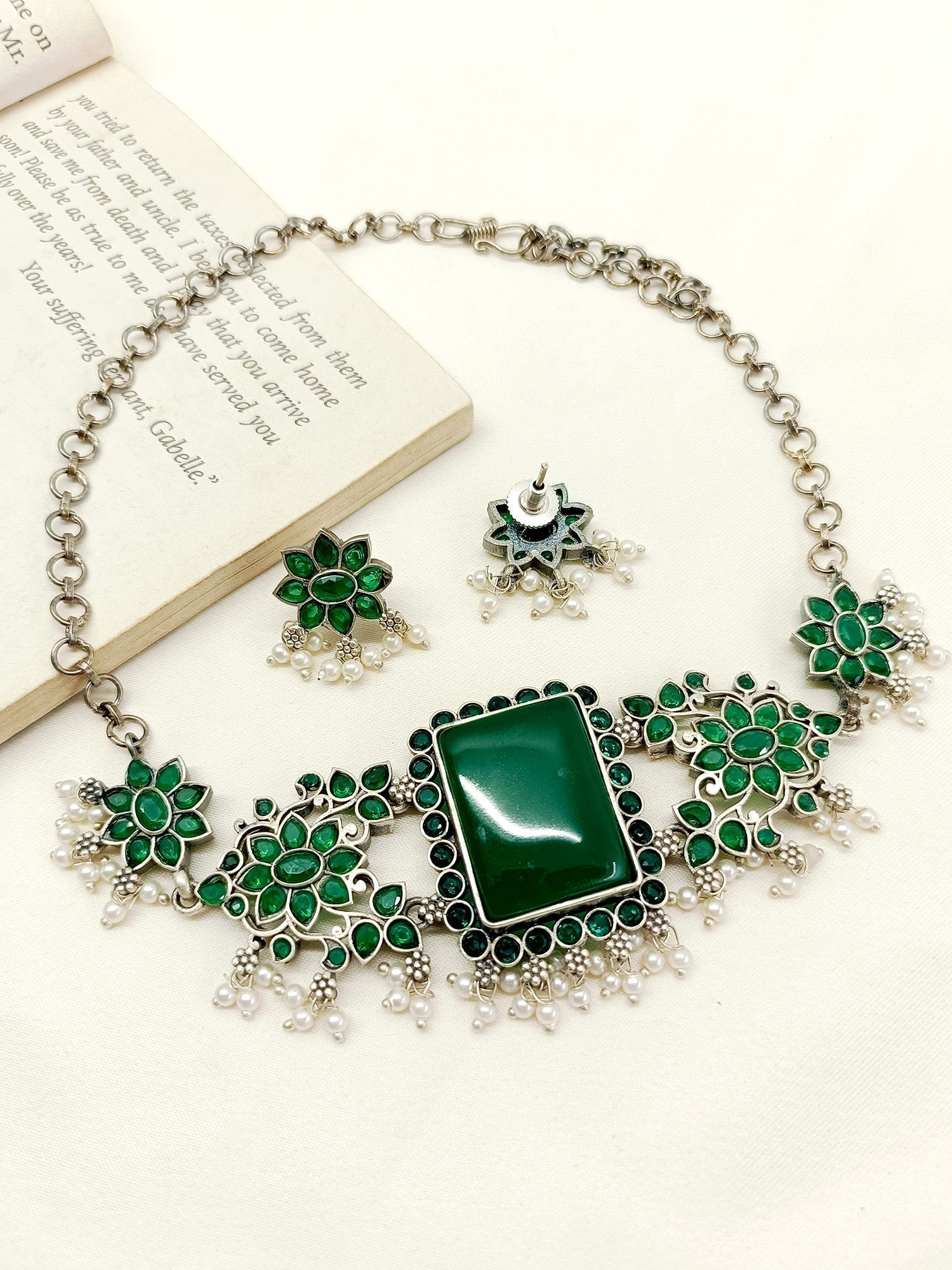 Drsika Green Oxidized Choker Set - qivii