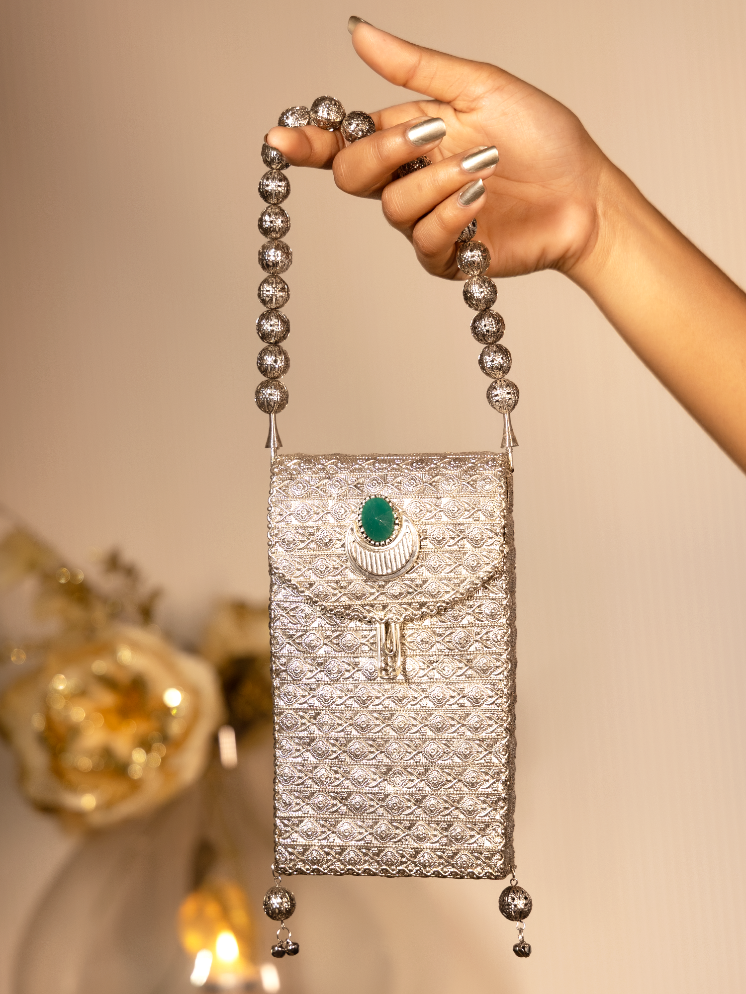 Kritika Green Silver Mobile Pouch - qivii