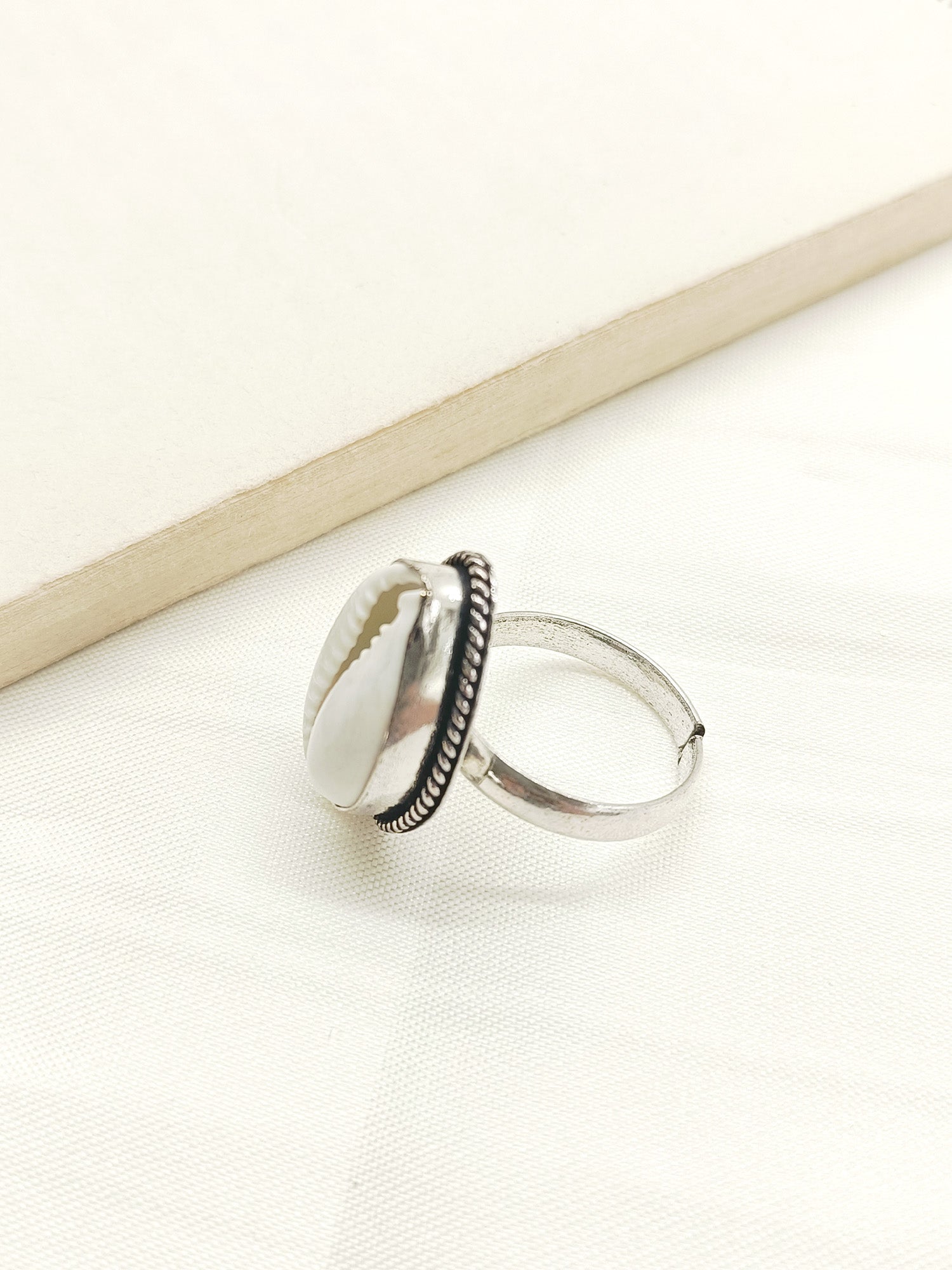 Dolie White Oxidized Finger Ring - qivii
