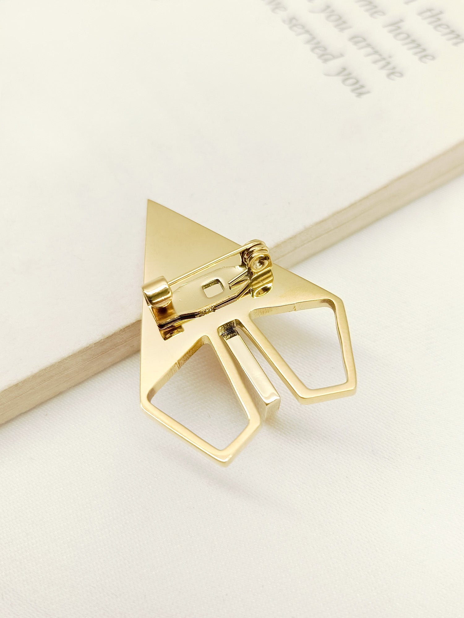 Ruhaniyat Men's Brooch