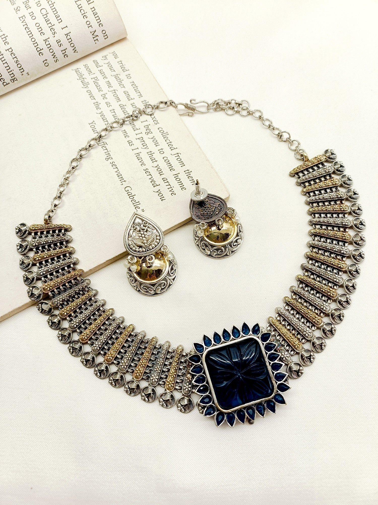 Eshe Navy Blue Oxidized Necklace Set - qivii