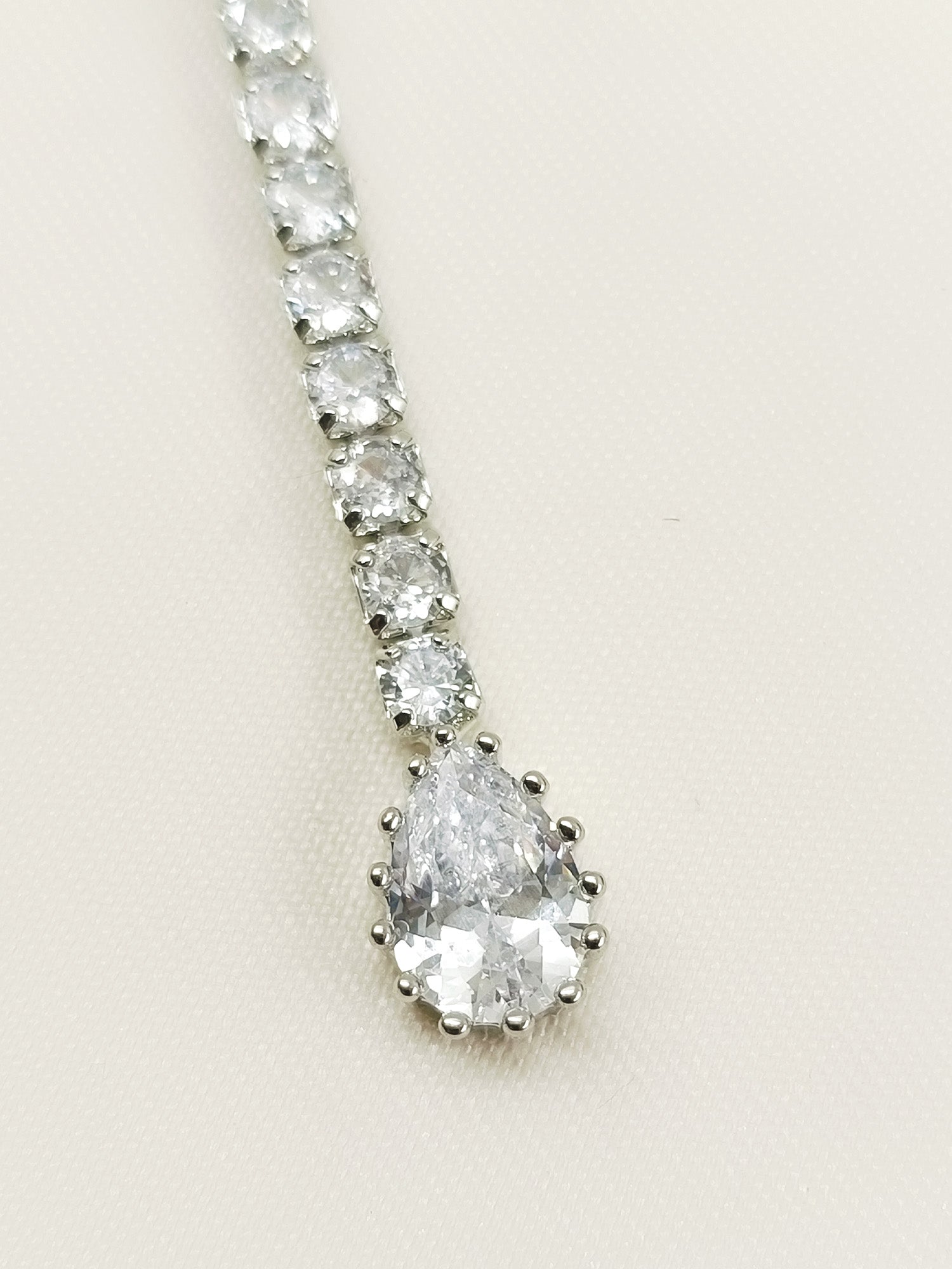 Eila White American Diamond Teeka