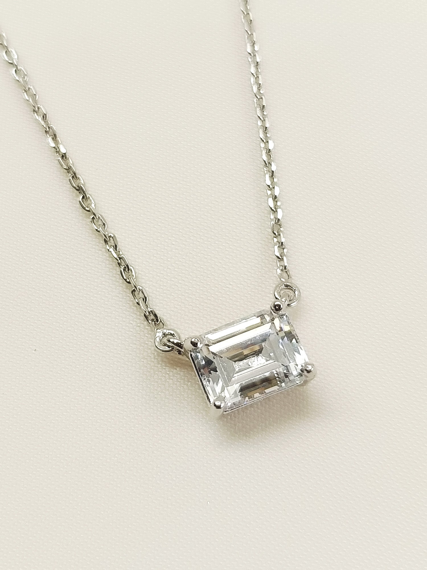 Gureza 92.5 Silver Swarovski Stone Pendal