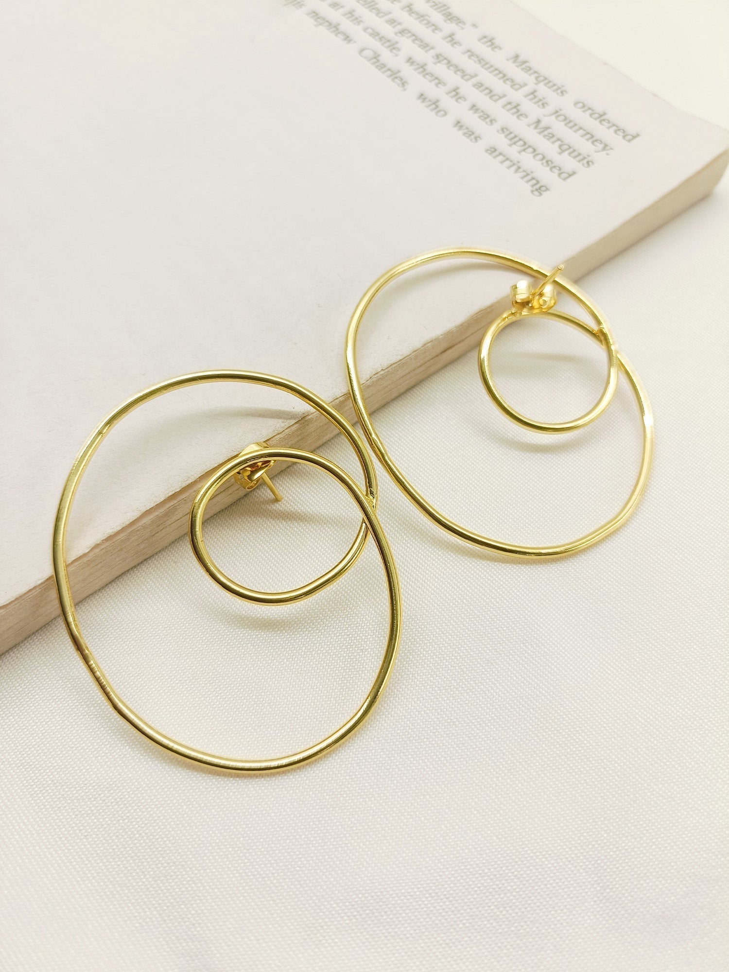 Priscilla Golden Western Earrings - qivii