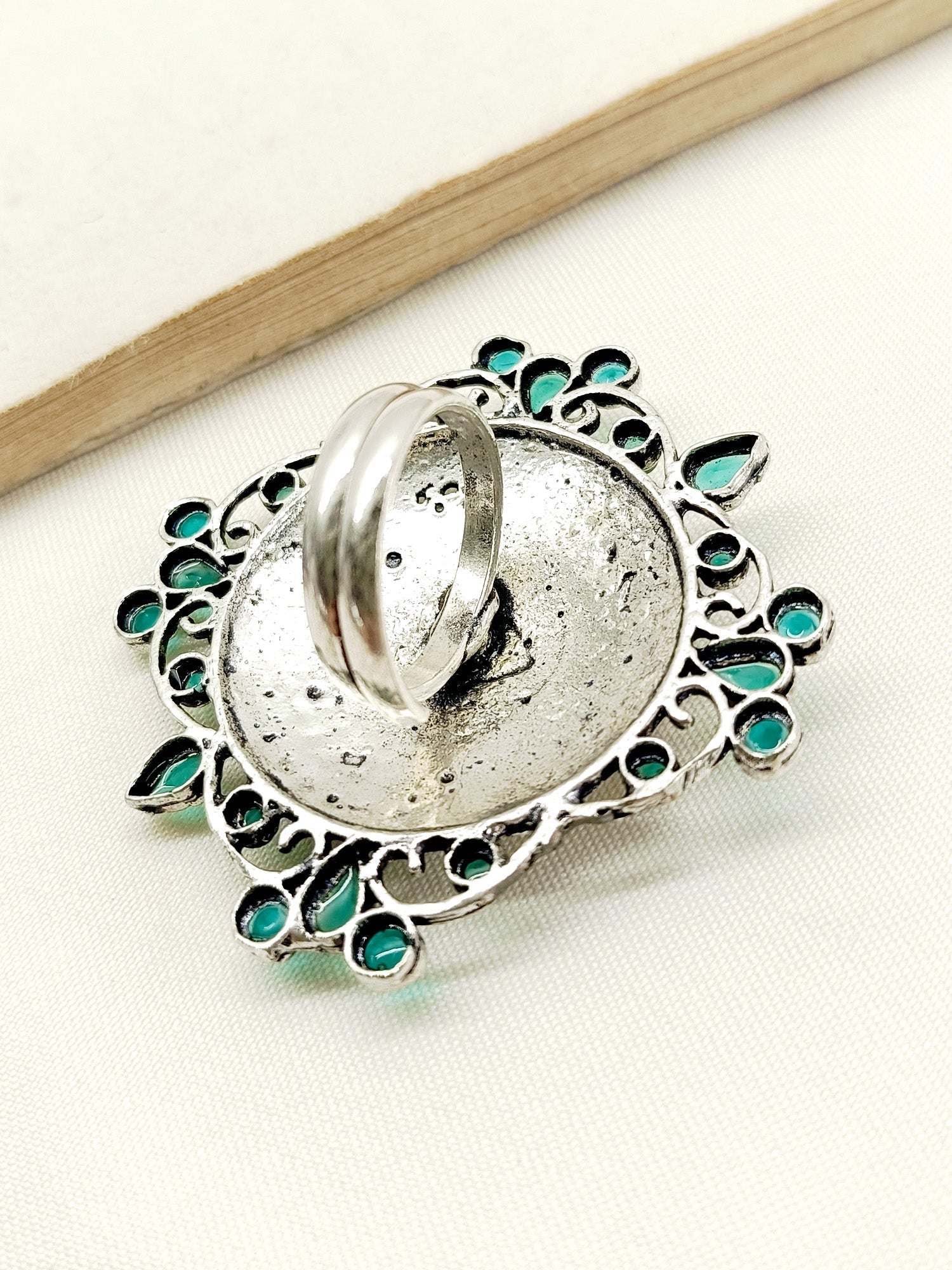 Kalimani Green Oxidized Finger Ring - qivii