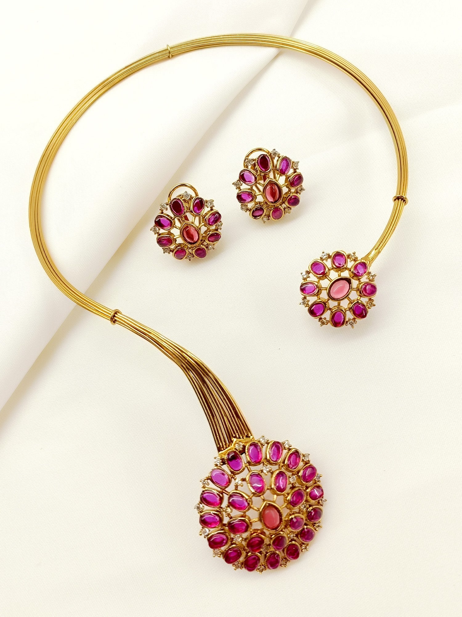 Eliza Kundan Combo Set In Ruby - qivii