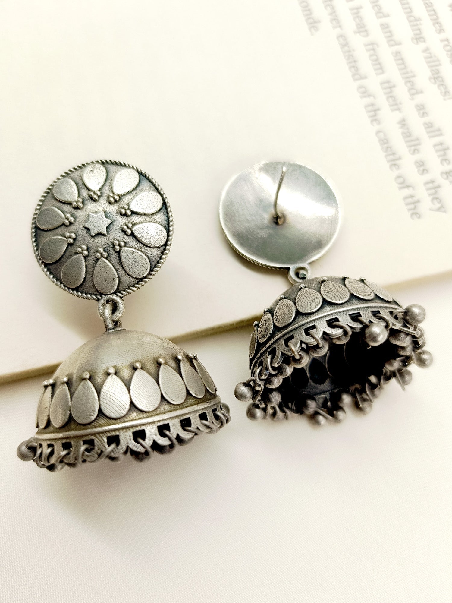 Araceli Plain Oxidized Jhumki - qivii