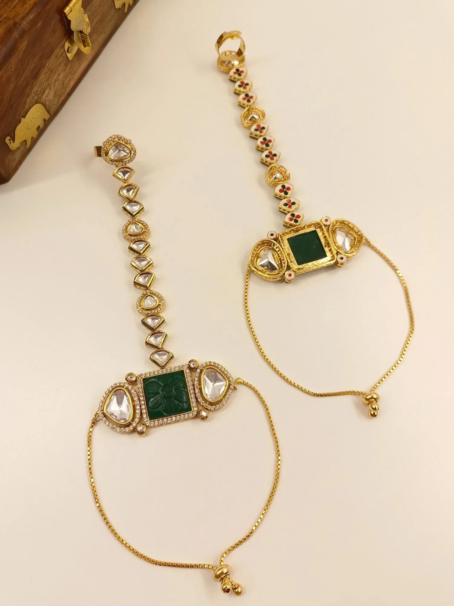 Aashvi Green Kundan Hathphool Set Of 2