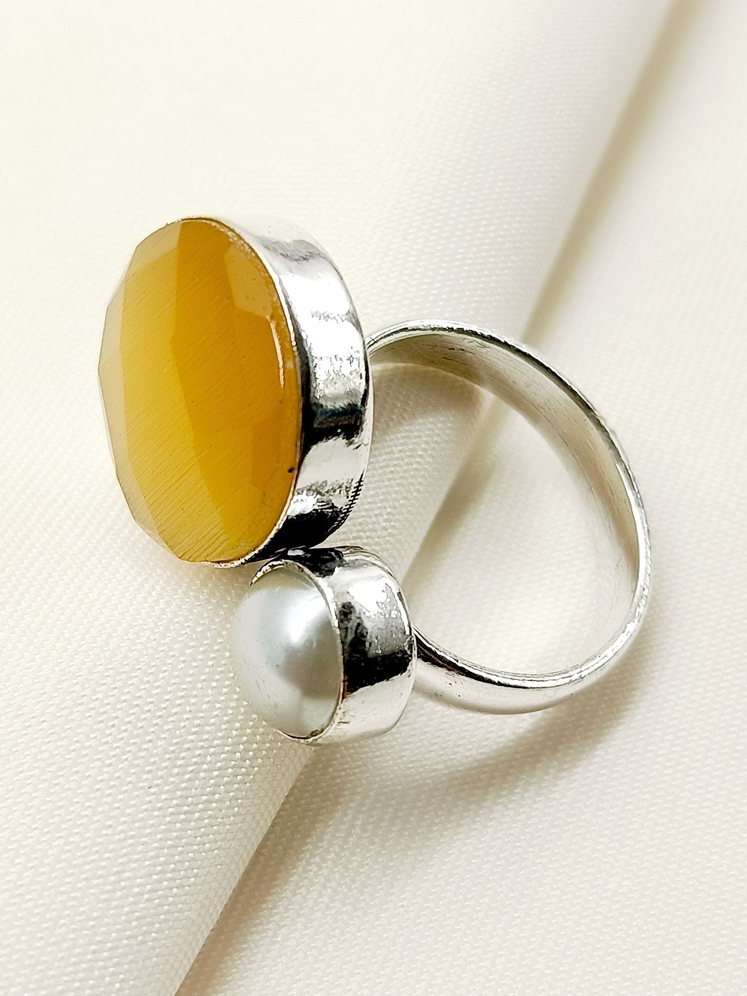 Aadh Yellow Oxidized Finger Ring - qivii