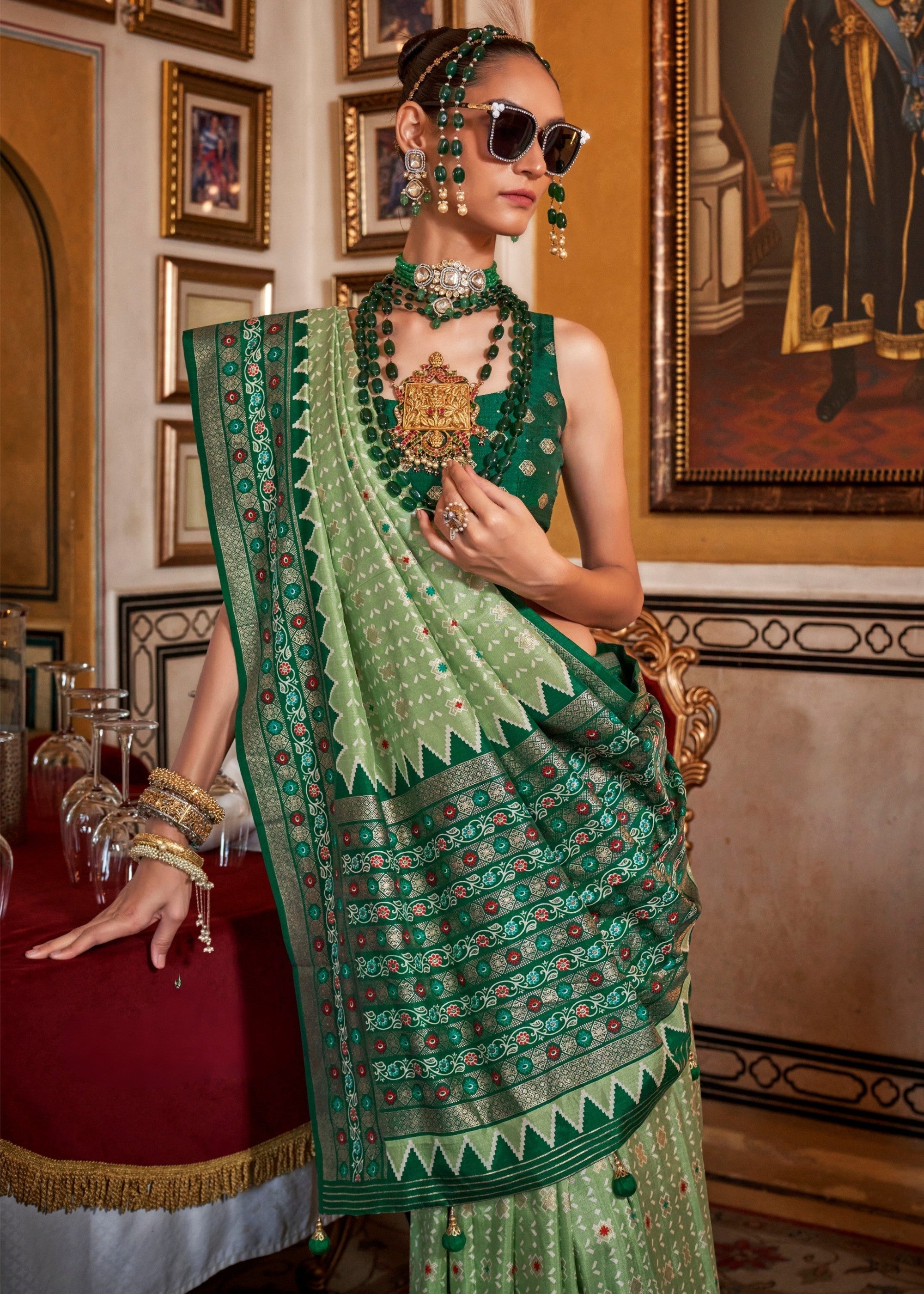 Dynasty Green Silk Saree With Traditional Classic Design - qivii