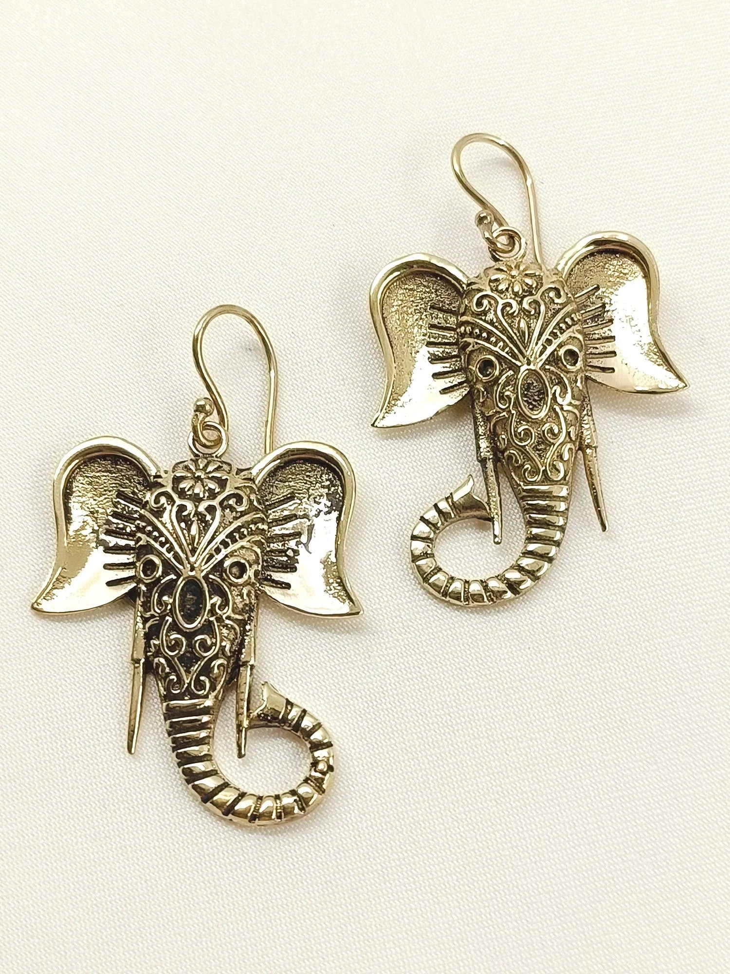 Vaishvi Golden Western Earrings