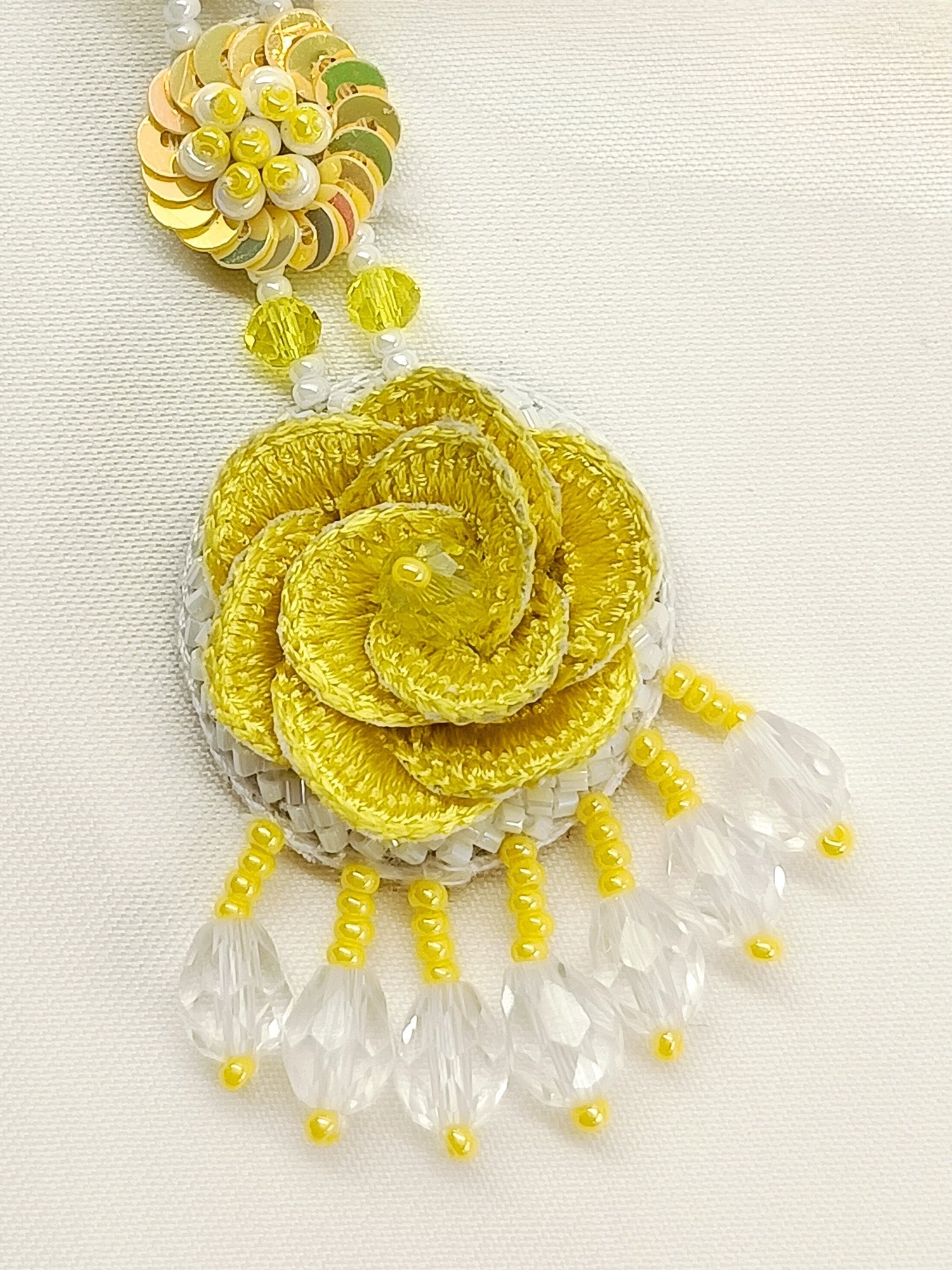 Zaina Yellow Handmade Maangteeka - qivii