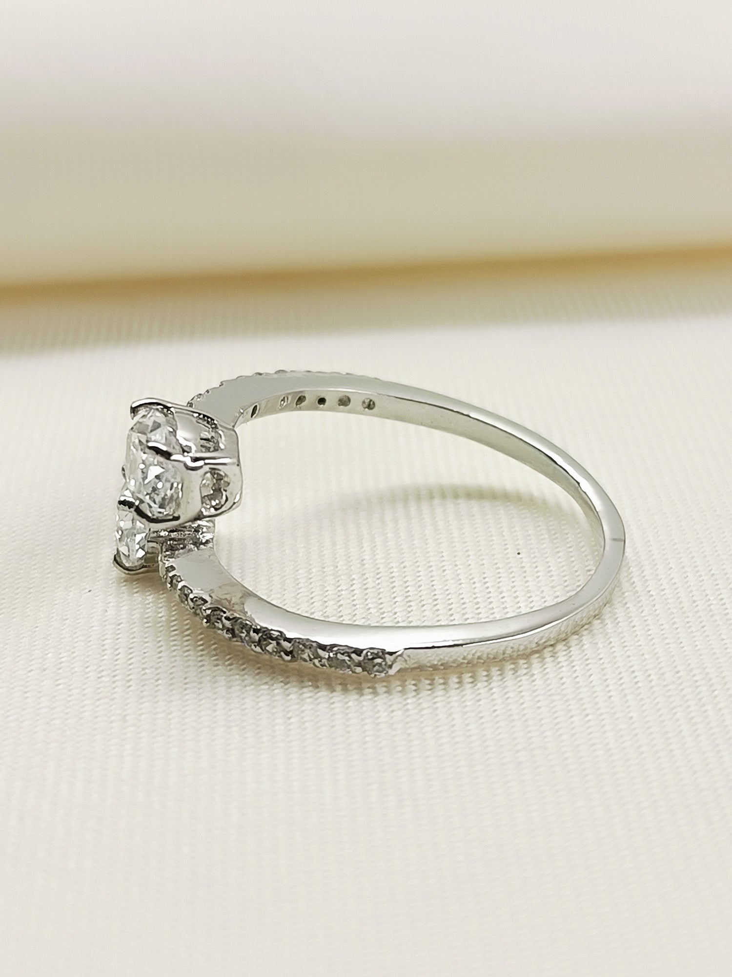 Juni 92.5 Silver Swarovski Stone Finger Ring - qivii