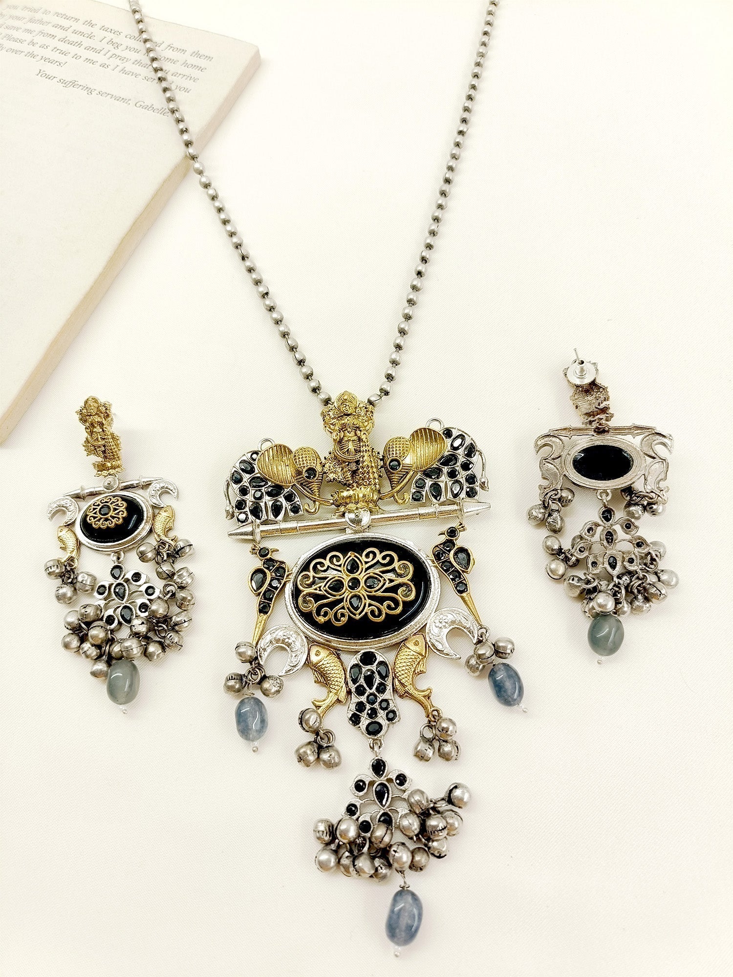 Laveena Black Temple Oxidized Necklace Set - qivii