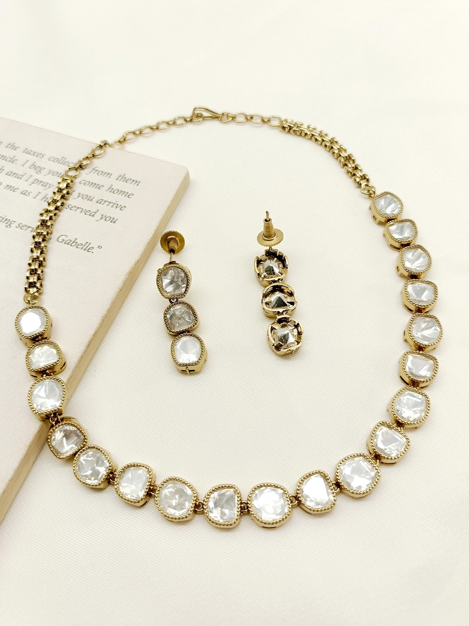 Elisha White Polki Necklace Set - qivii