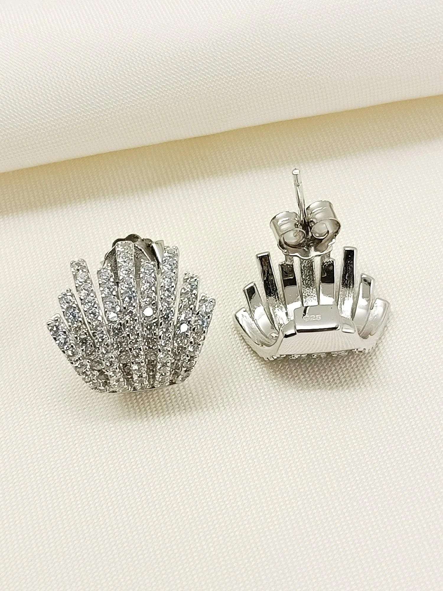 Ocean 92.5 Silver Swarovski Stone Tops