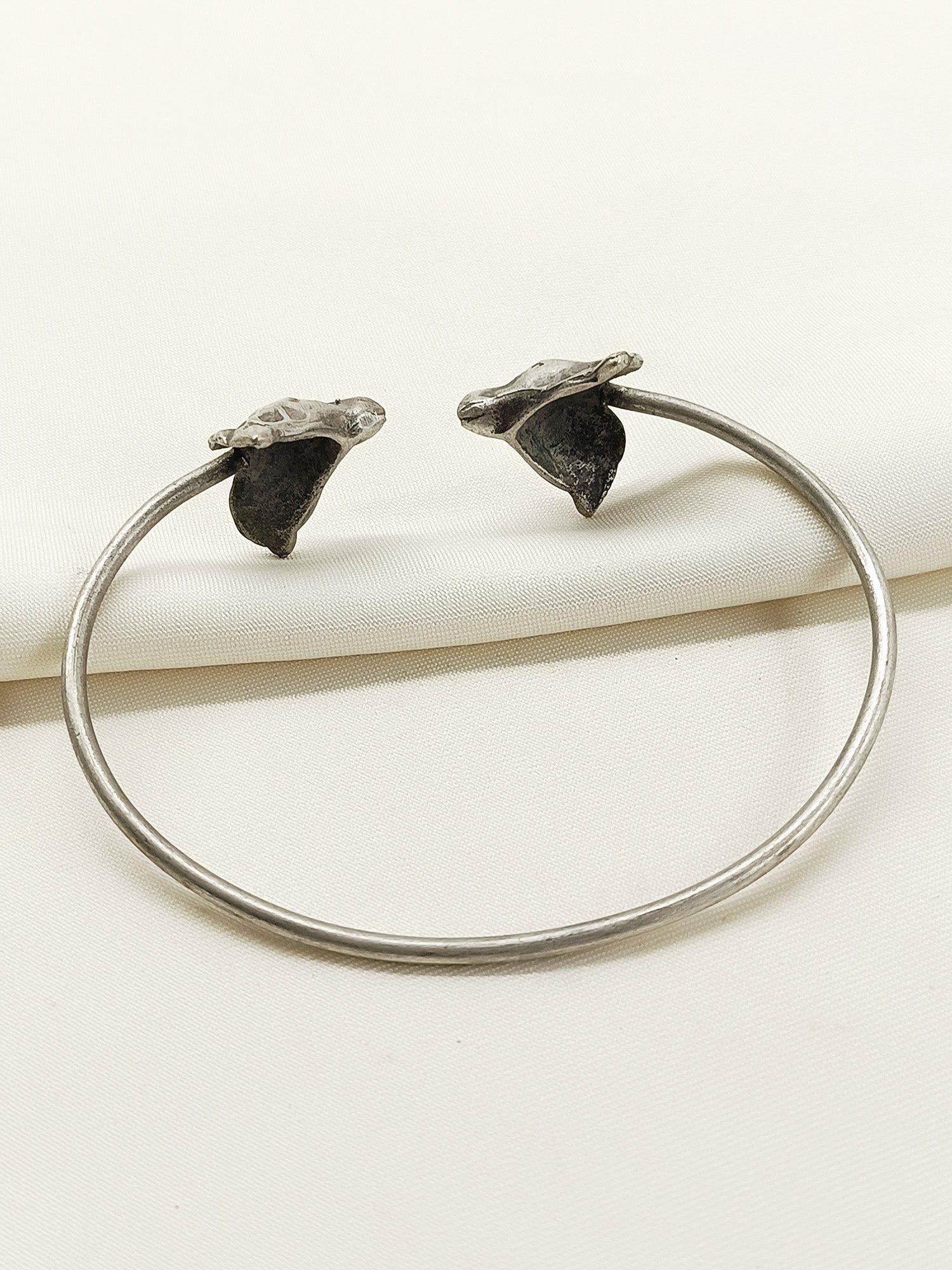 Vicitra Plain Oxidized Bracelet