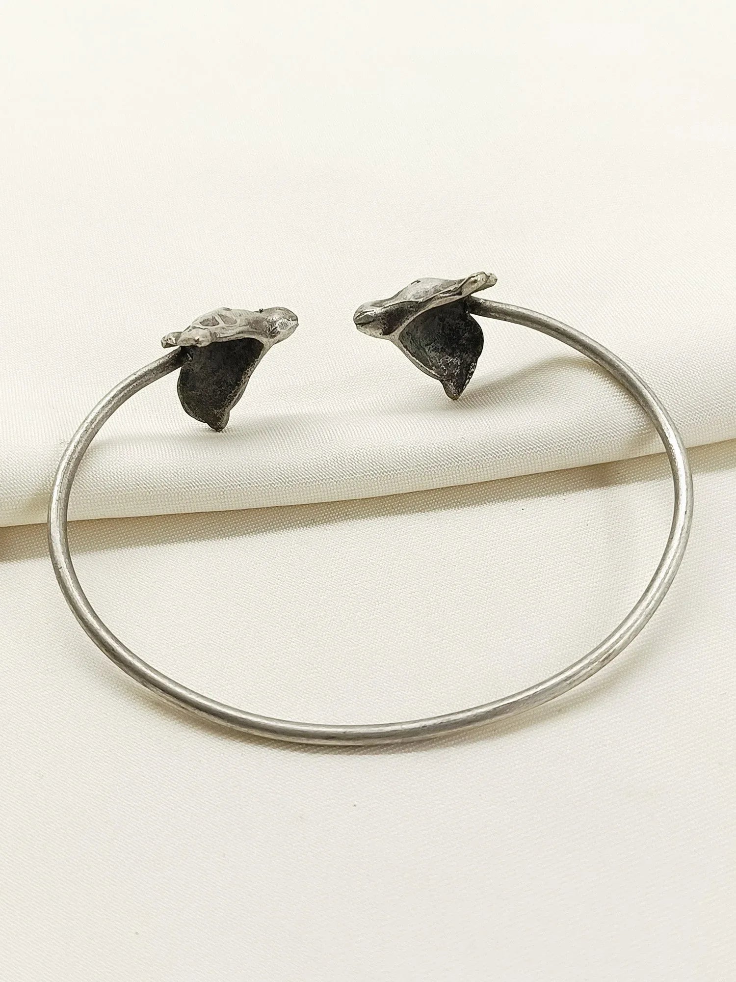 Vicitra Plain Oxidized Bracelet