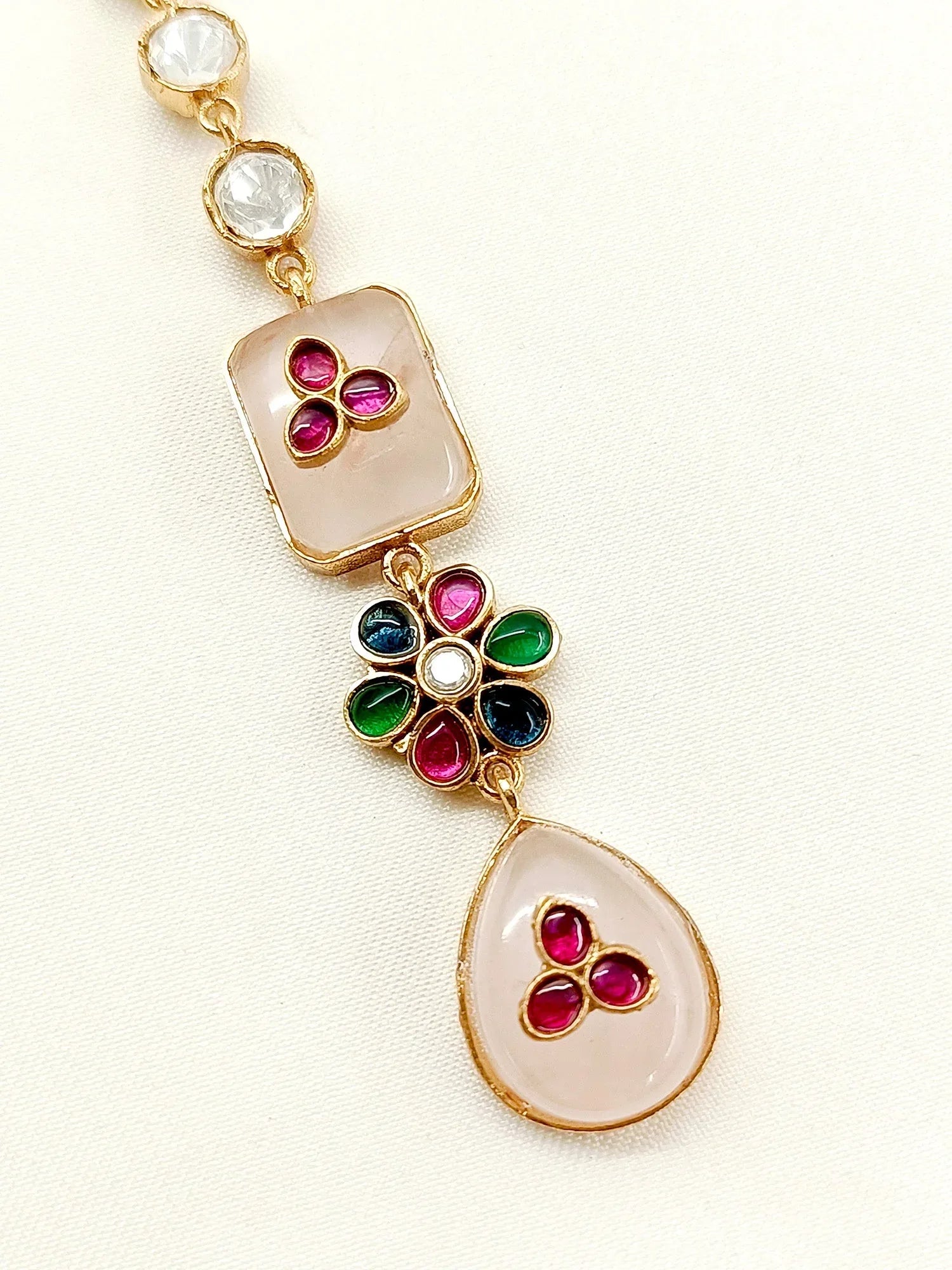 Zafeerah White Kundan Maangteeka