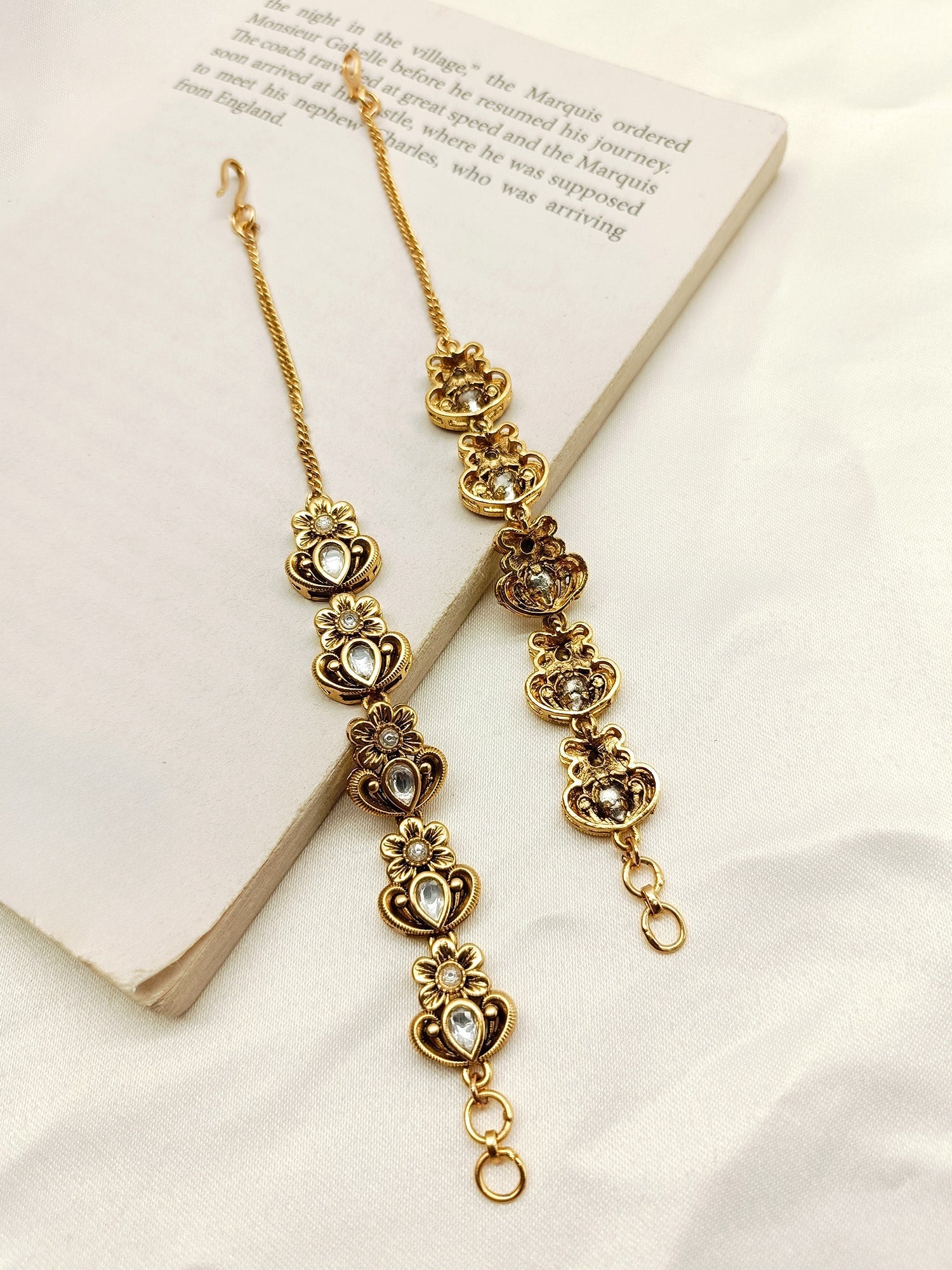 Bhanupriya White Traditional Ear Chain - qivii