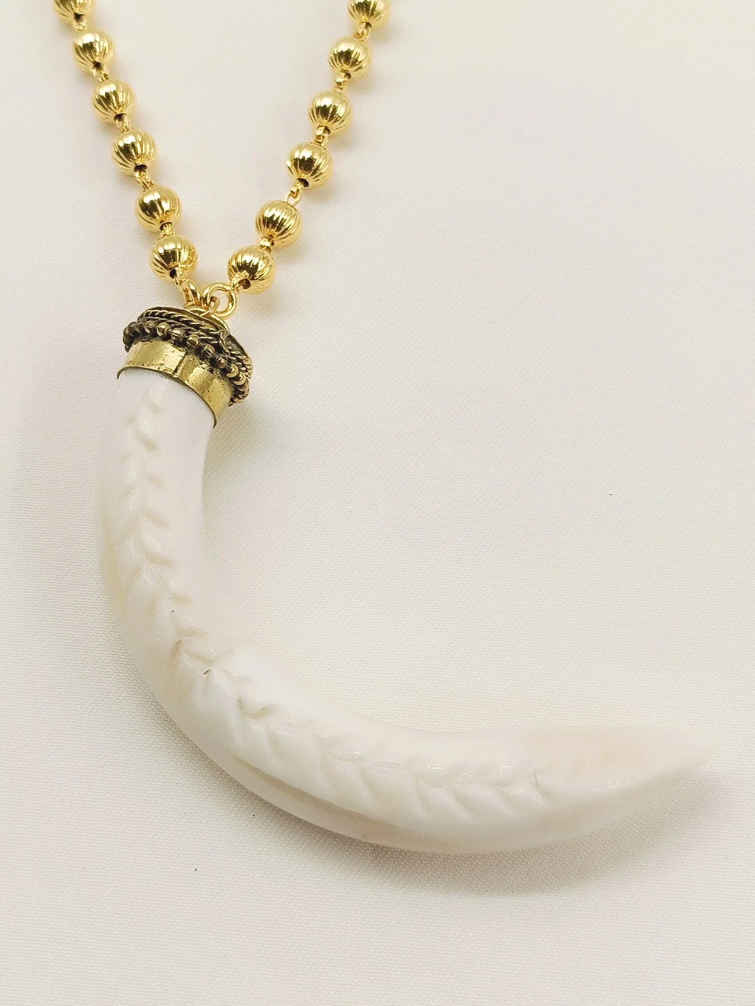 Rumayna White Bone Men's Neckpiece