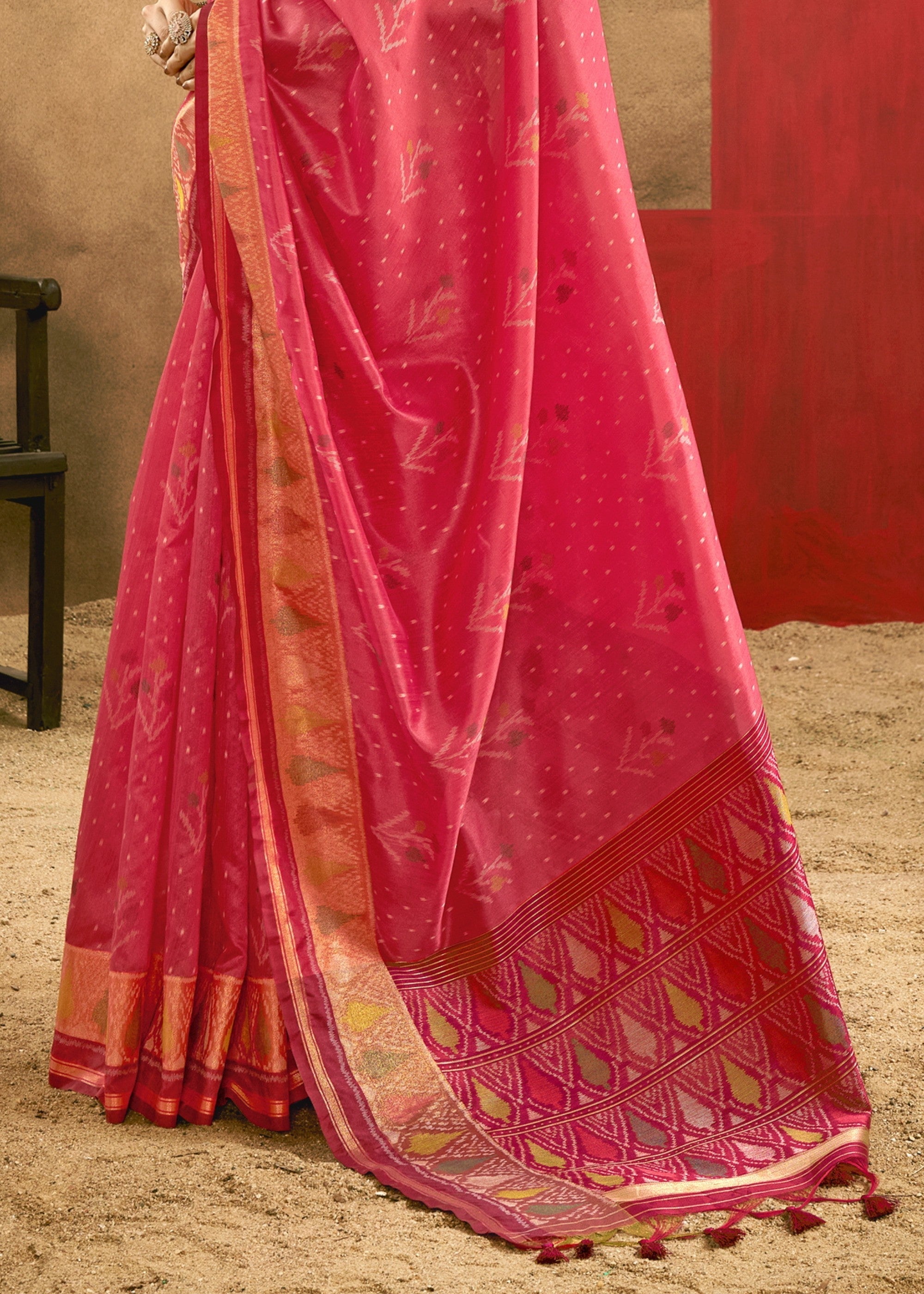 Pink Patola Handloom Weaving Silk Saree - qivii